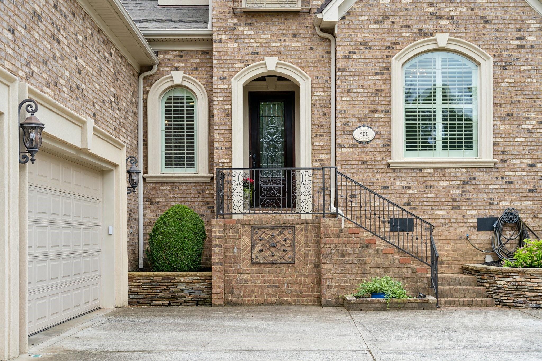 Palm Tree Cove - Residential