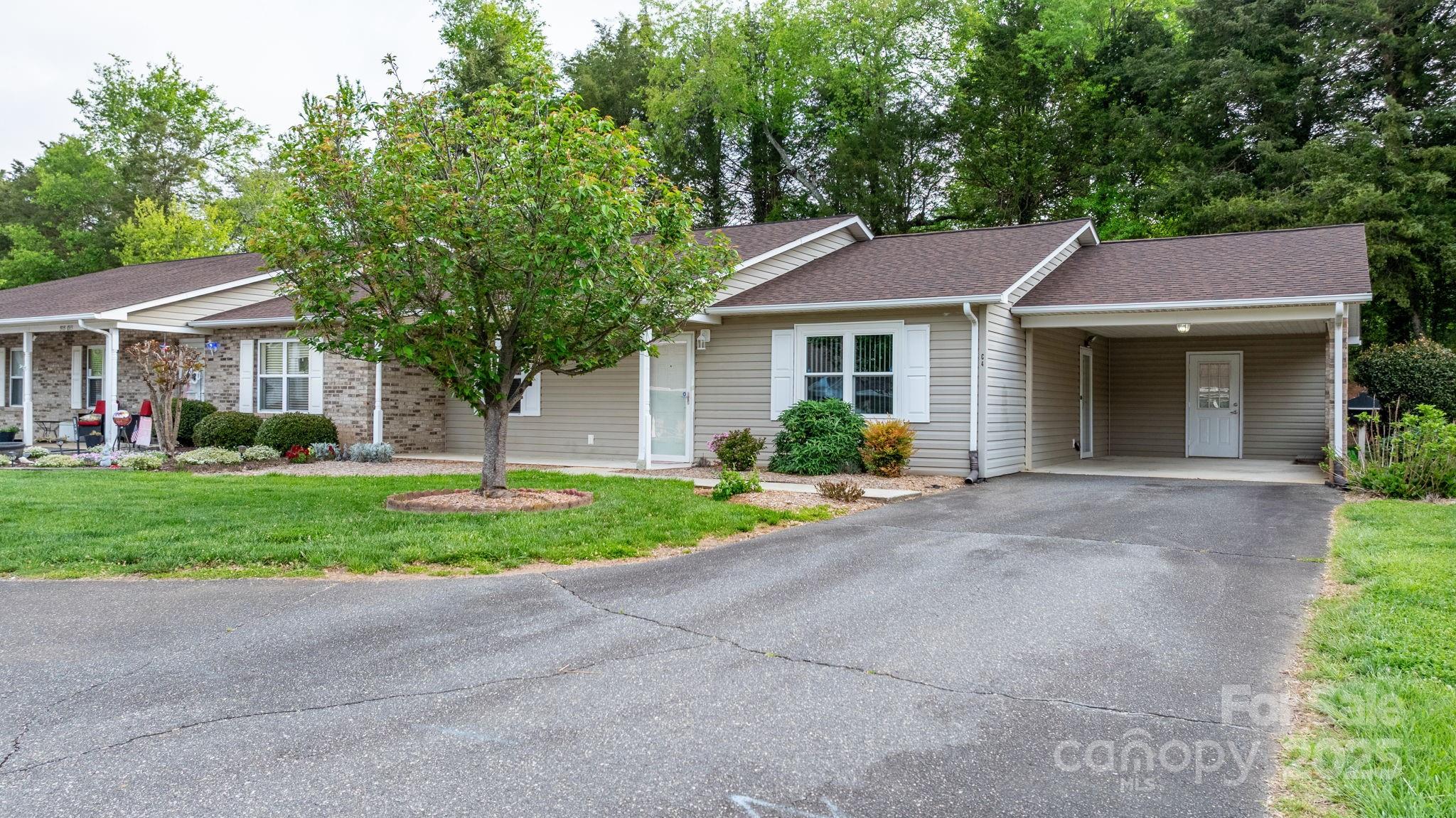 Conover Manor - Residential