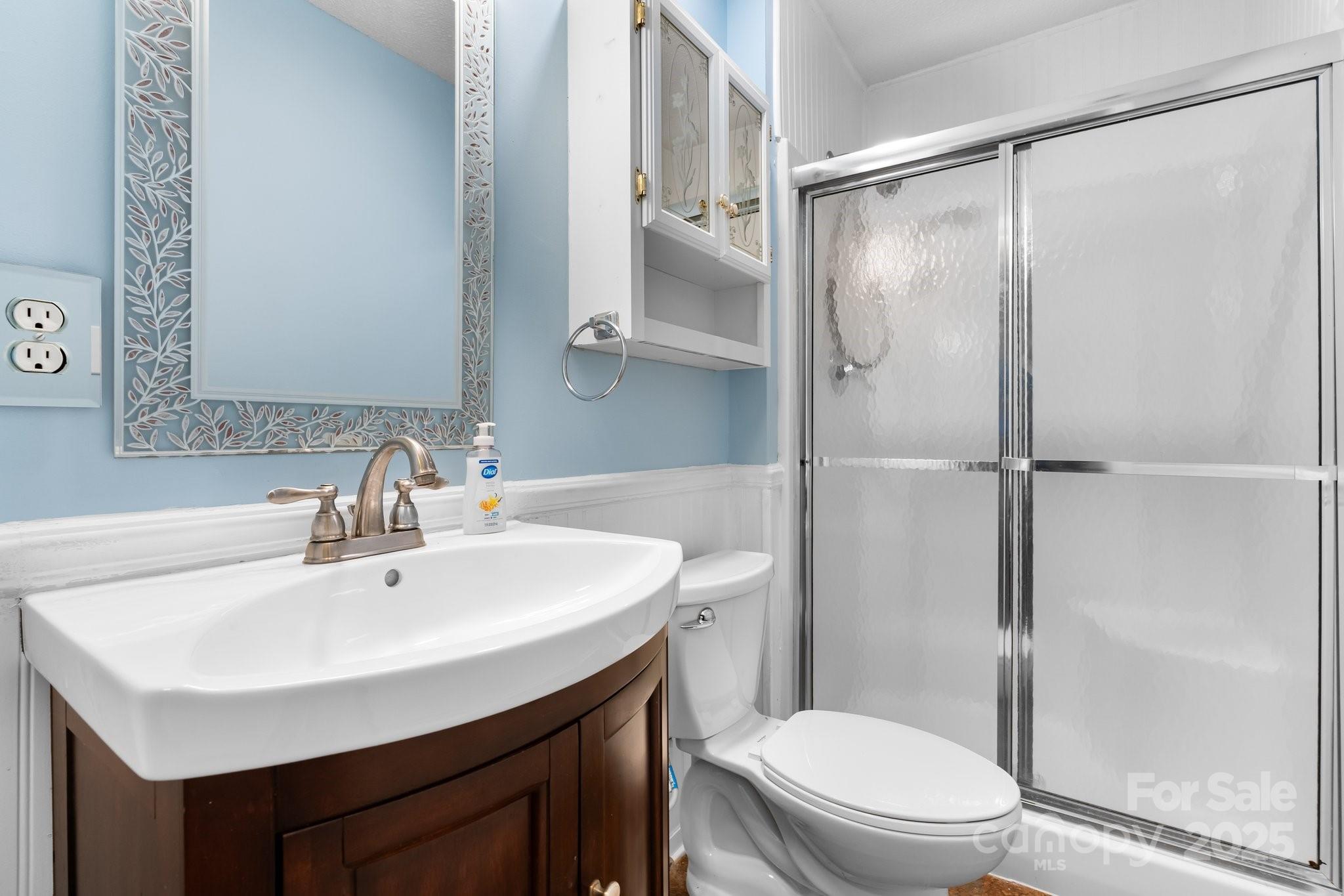 Conover Manor - Residential