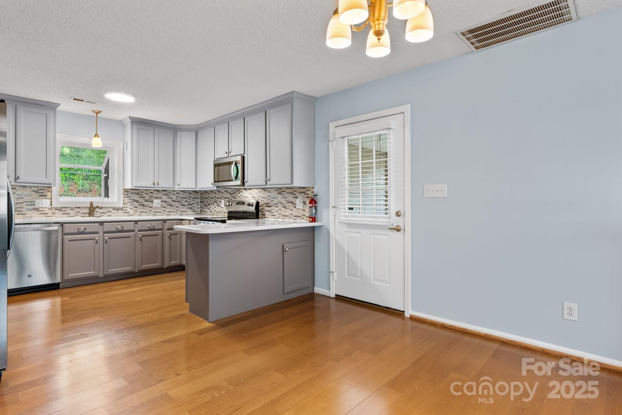 Conover Manor - Residential