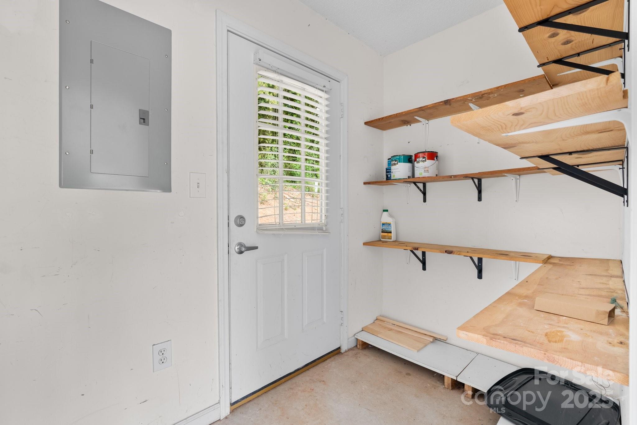 Conover Manor - Residential