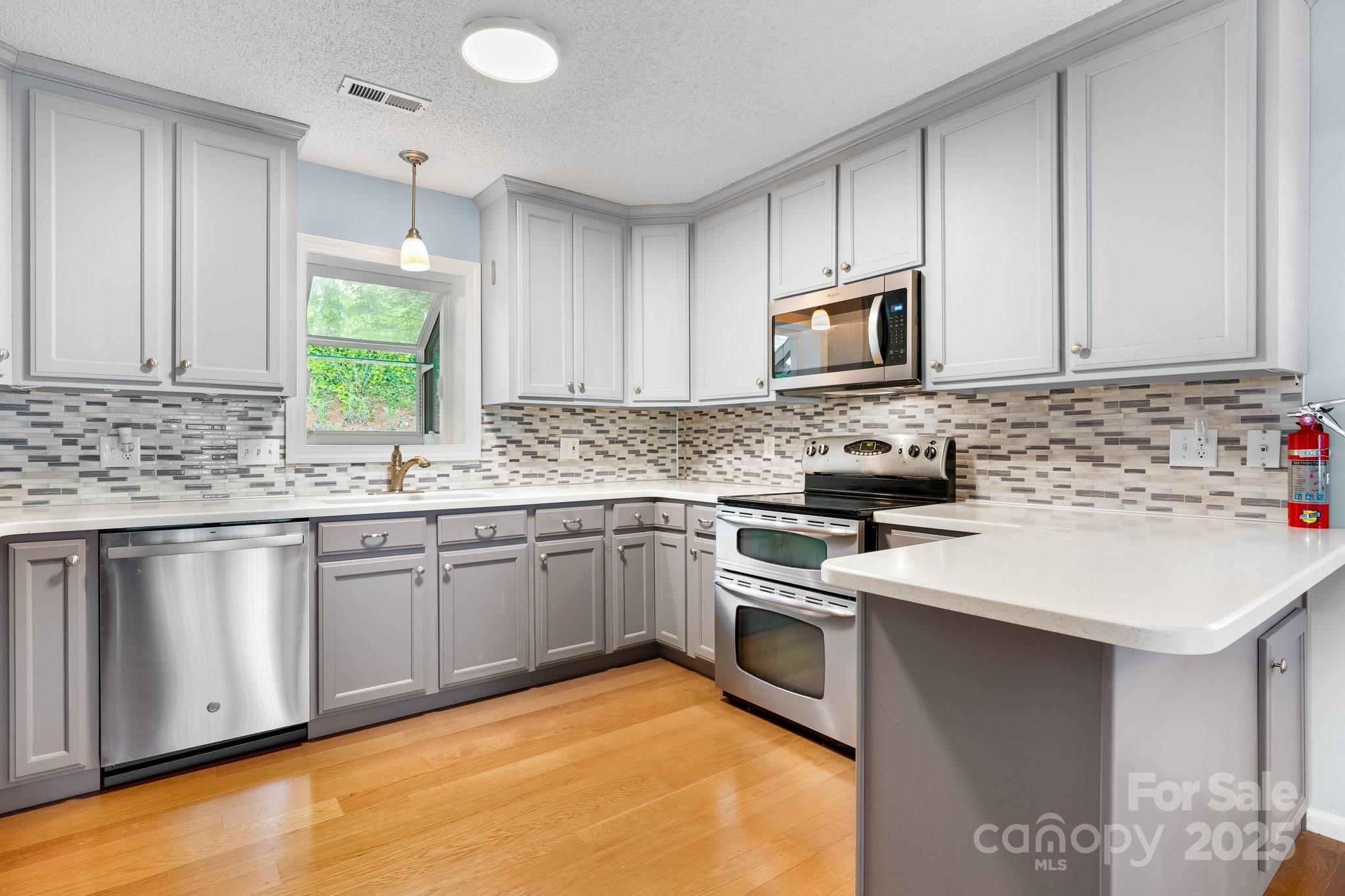 Conover Manor - Residential