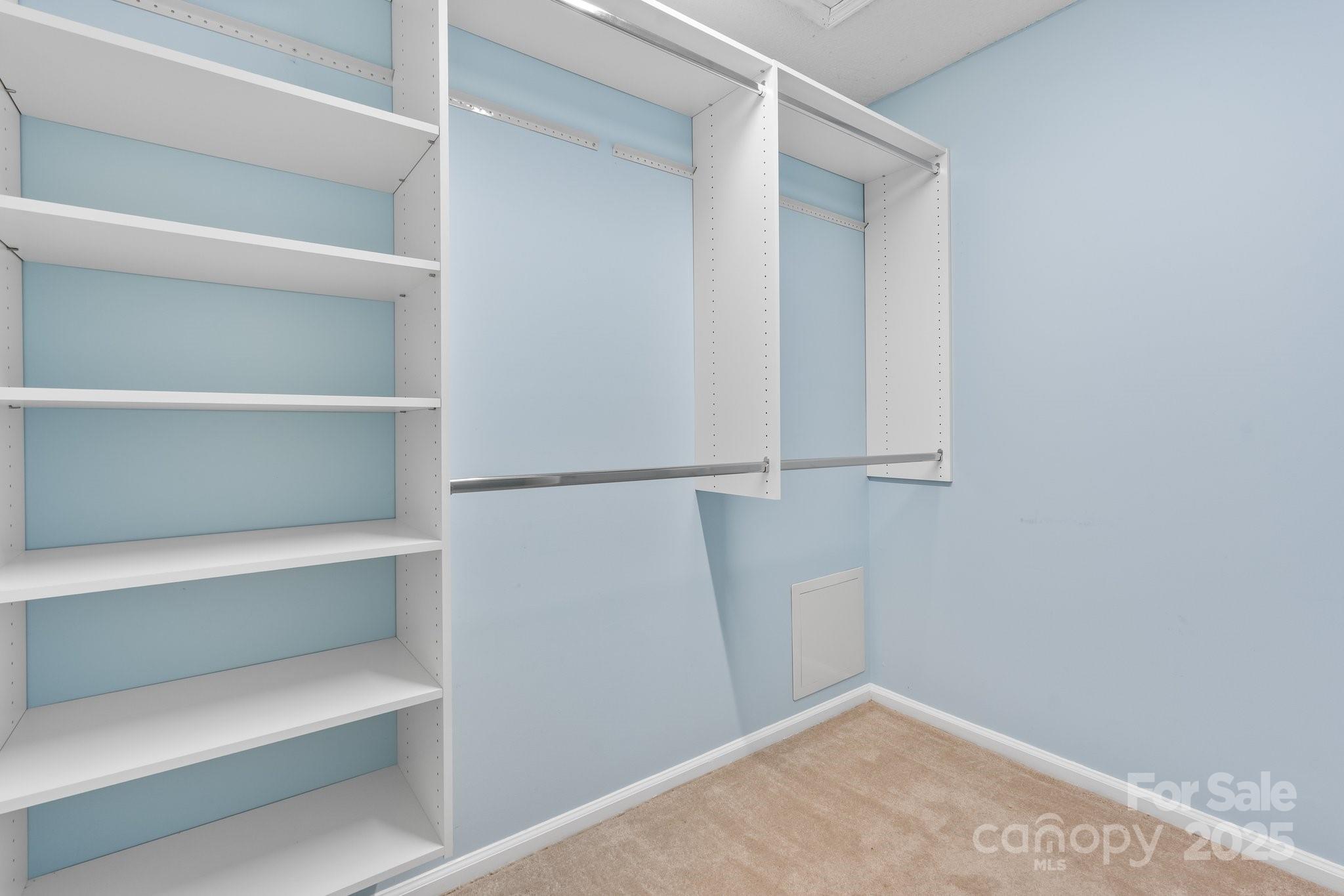 Conover Manor - Residential