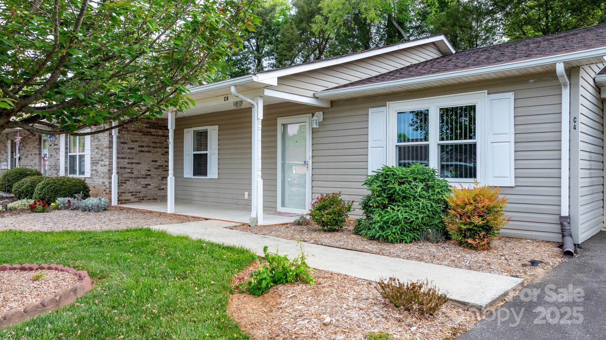 Conover Manor - Residential