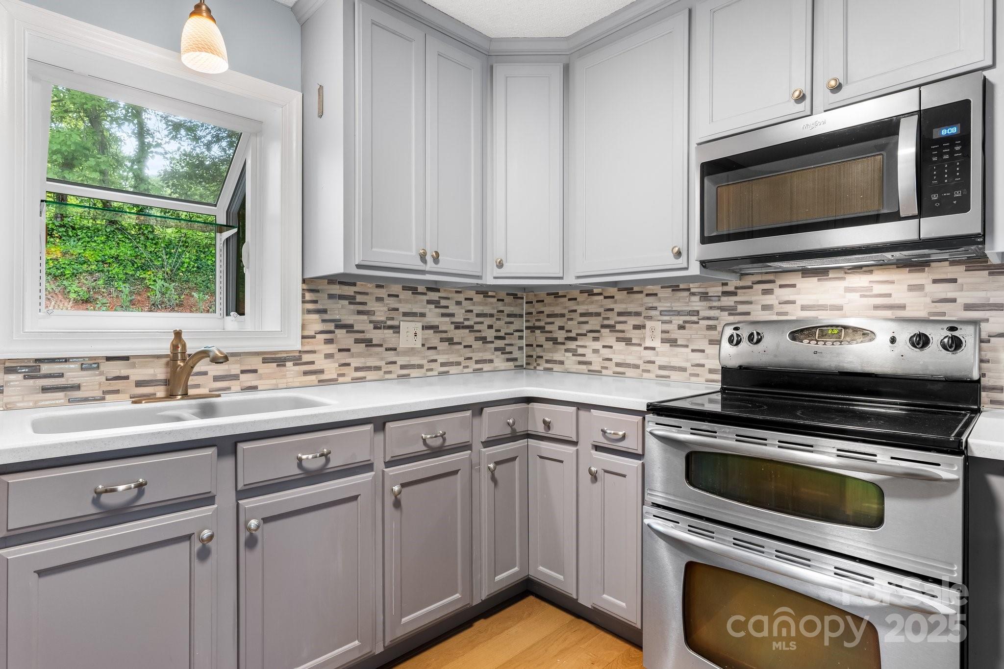 Conover Manor - Residential