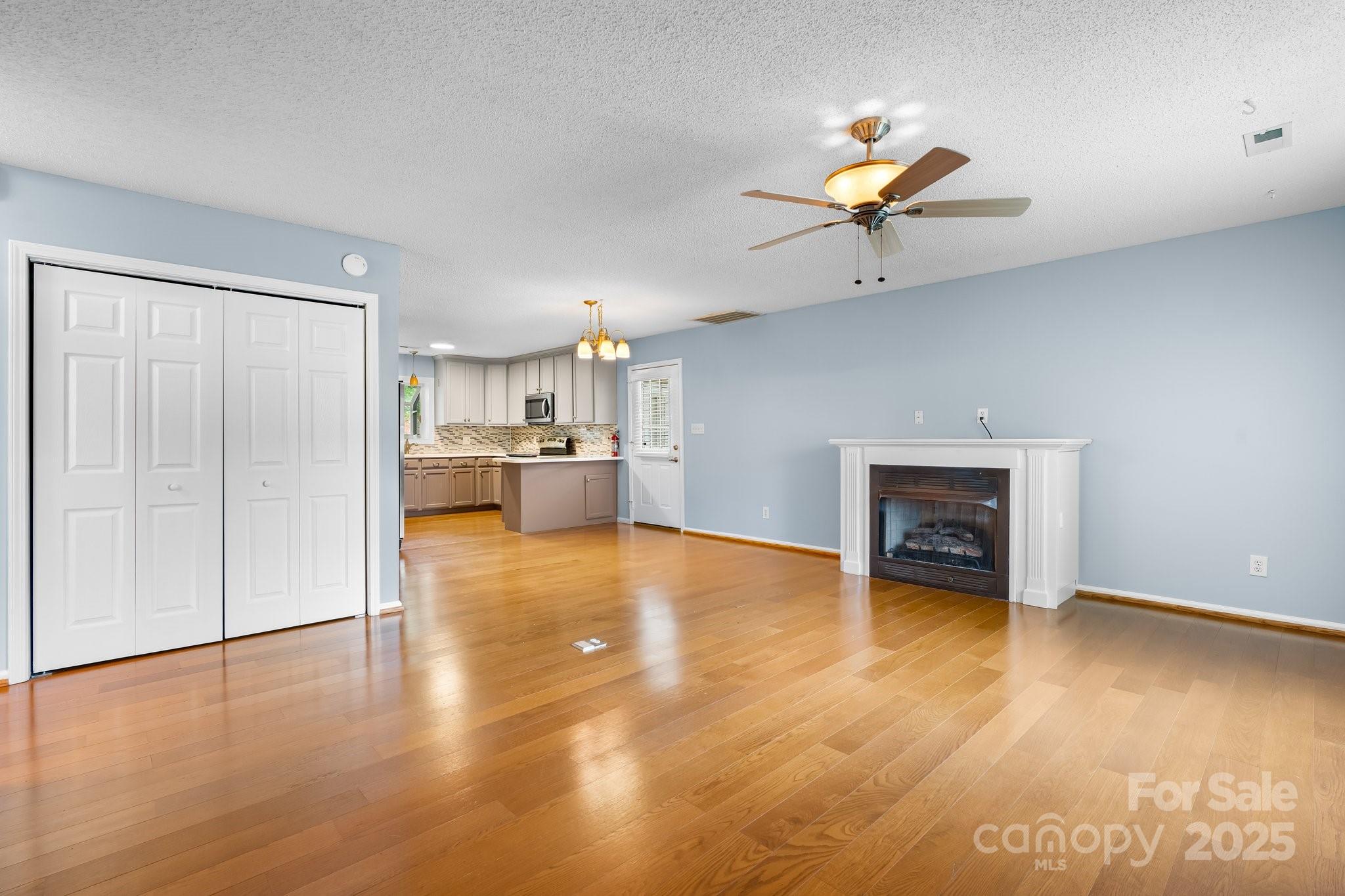 Conover Manor - Residential