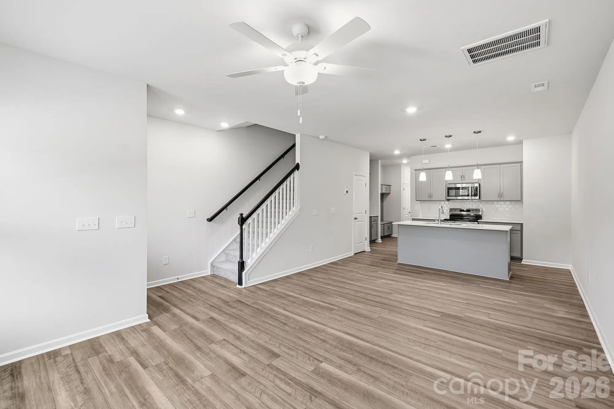 4614 Lakeview Road 2