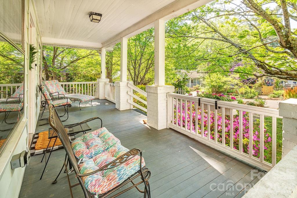 7 Tarpon Avenue