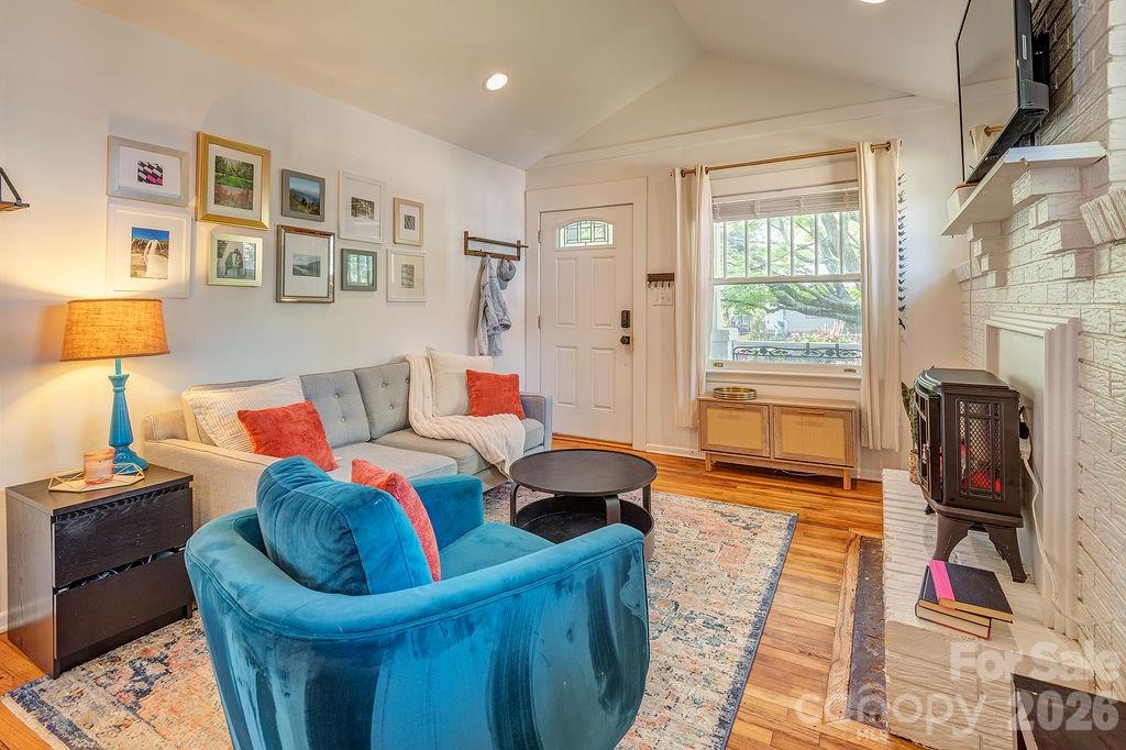 Falconhurst - Residential