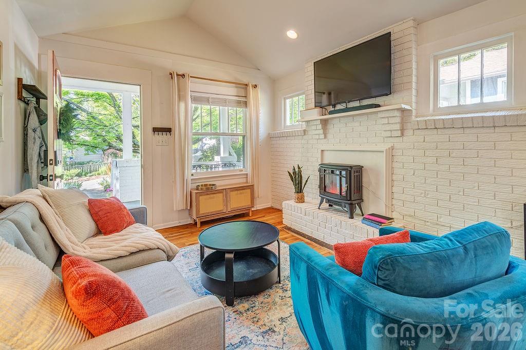 7 Tarpon Avenue