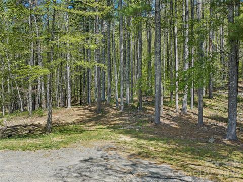 Photo of 105 Satinwood Drive, Burnsville, NC 28714 (MLS # 4374458)