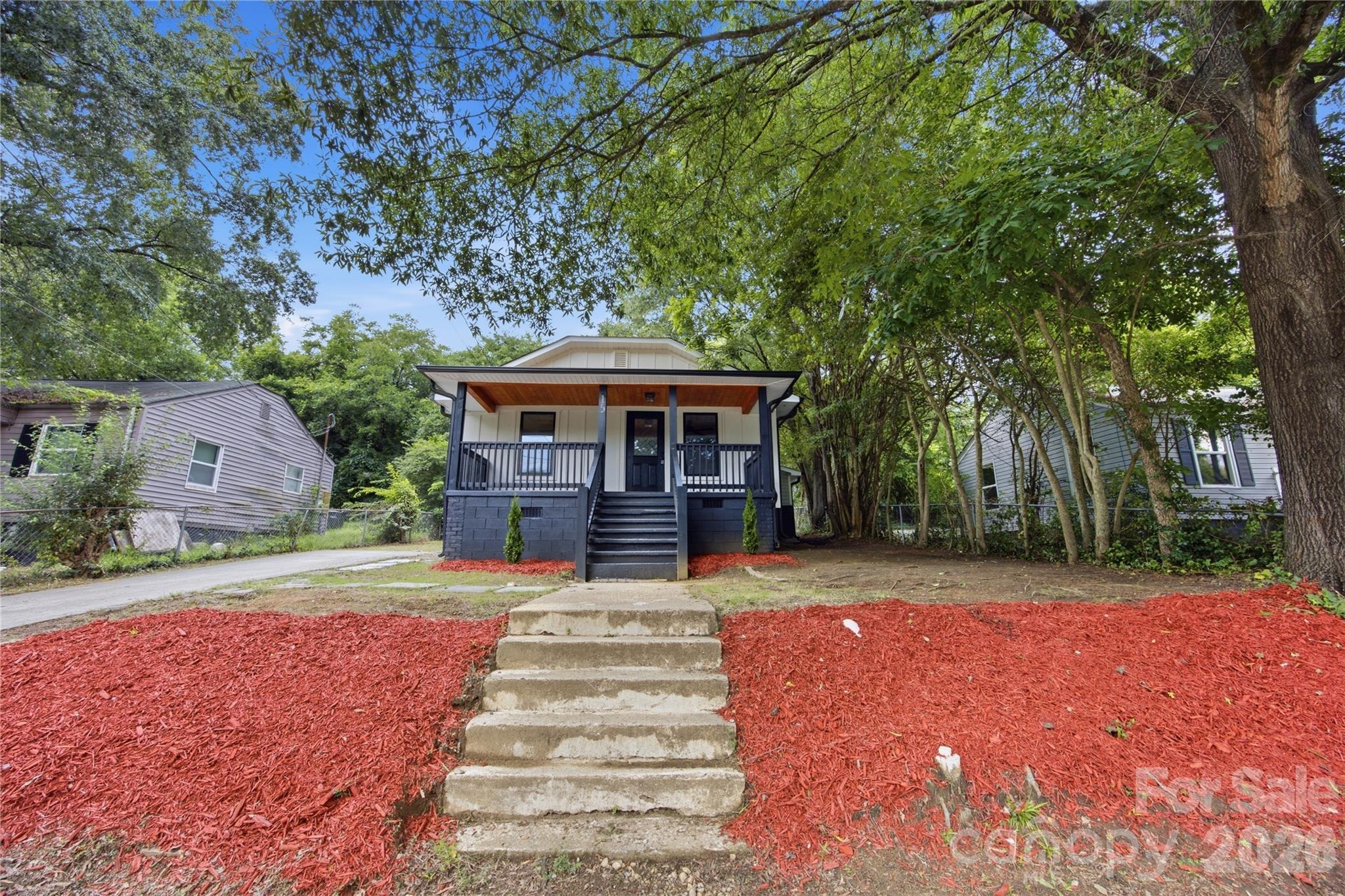 15 Meadowview Avenue