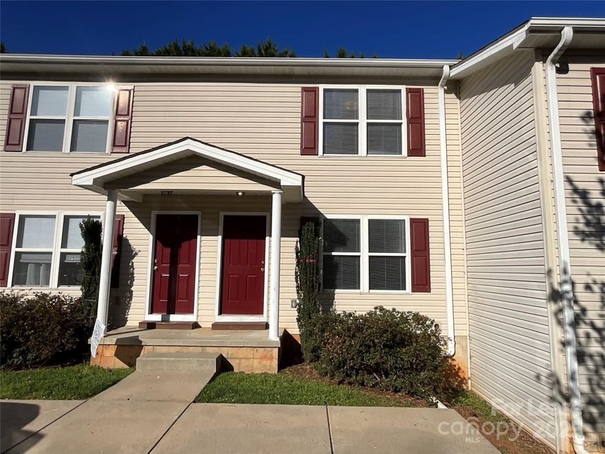 This charming townhouse at 206 W 15th Street, Unit 4, in Newton, NC offers comfortable living with 2 bedrooms and 1.5 bathrooms. The spacious interior is filled with natural light, creating a warm and inviting atmosphere. The home features a rear deck, perfect for outdoor relaxation or entertaining. This townhouse offers a great combination of comfort and convenience, making it a perfect choice for those looking for a cozy home in a prime location. When applying to our properties, tenant agrees to accept the property in presented conditions as-is. If not viewed prior to accepting tenancy, tenant agrees to accept the conditions as-is