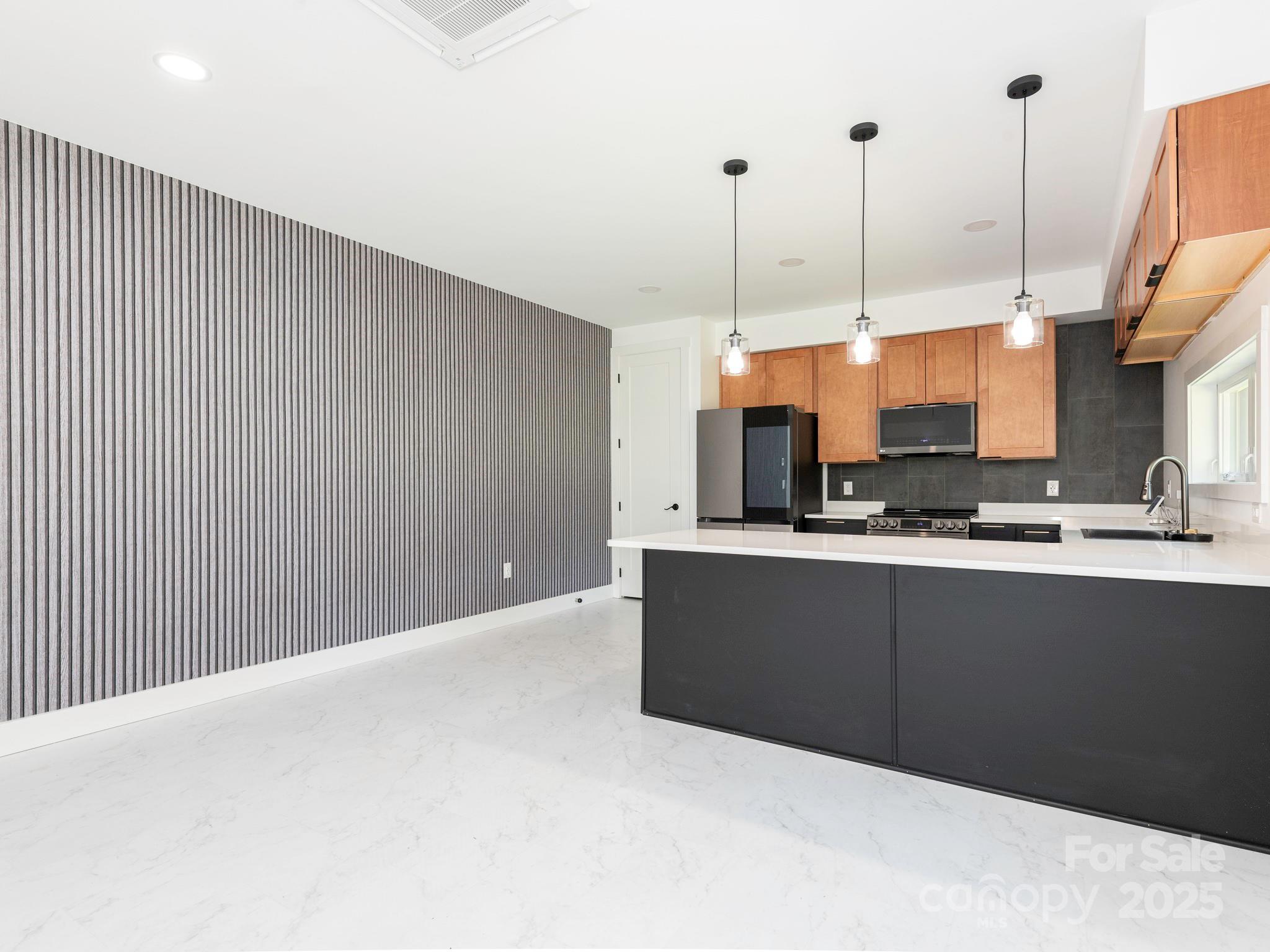 6548 Emerald Isle Drive