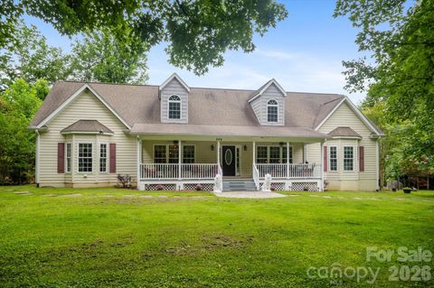 Photo of 115 Barton Road, Brevard, NC 28712 (MLS # 4392089)