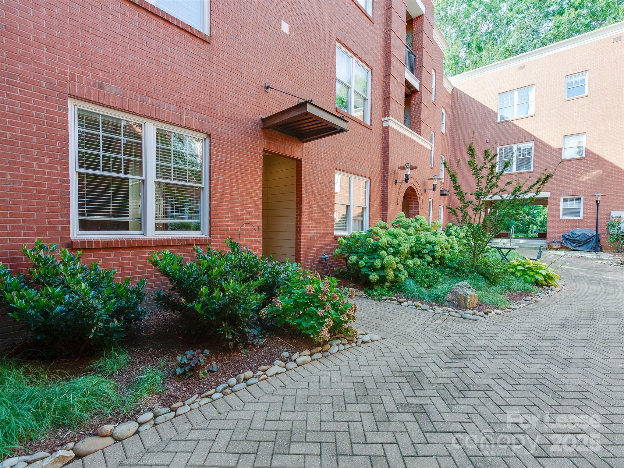 Elizabeth - Residential Lease