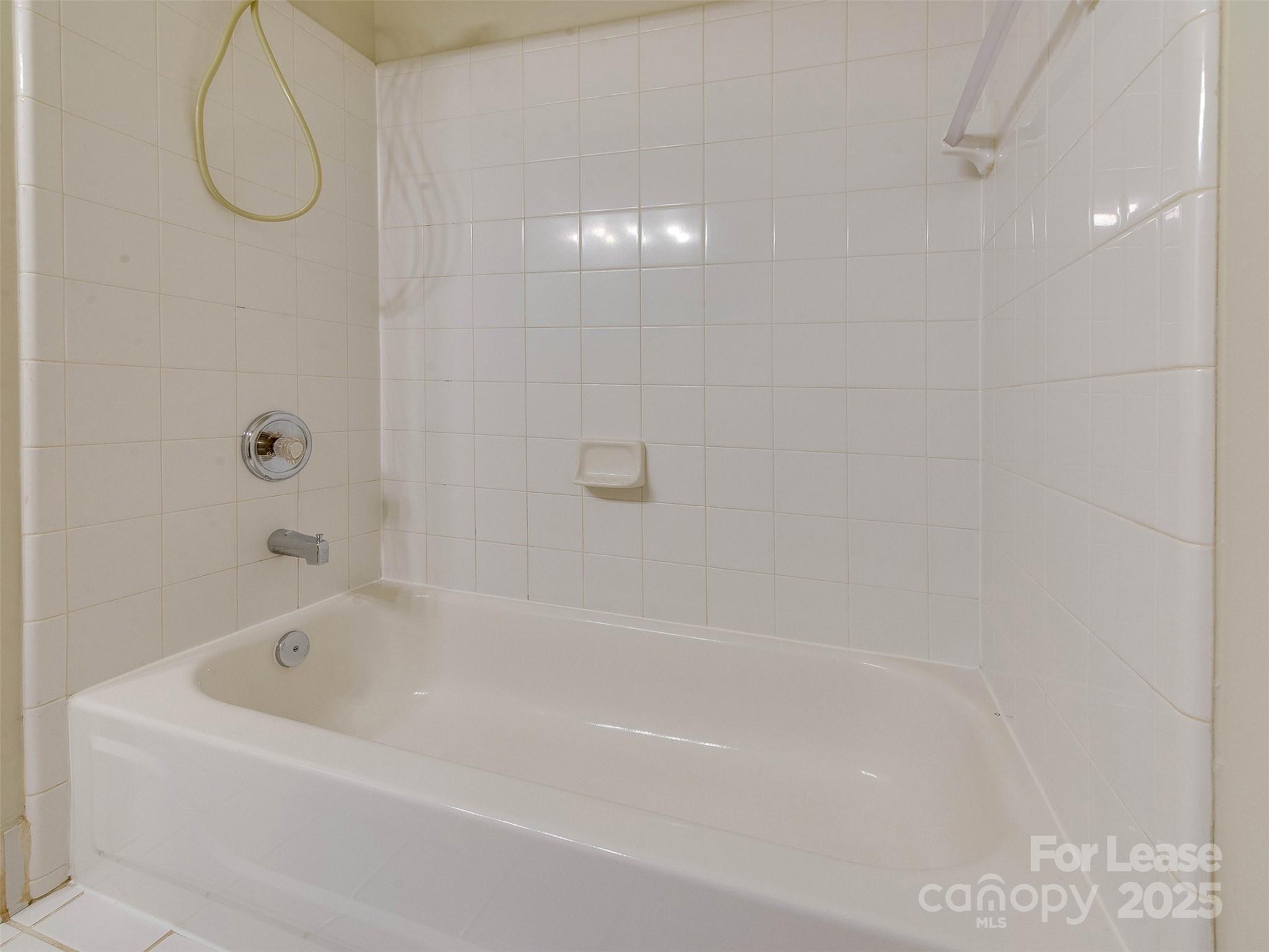 Elizabeth - Residential Lease