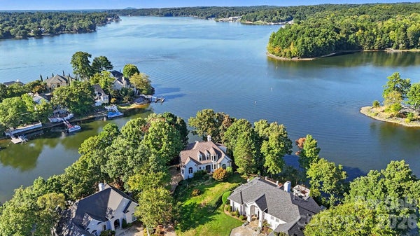 16101 WHITESAIL DR, CHARLOTTE, NC 28278 - Image 79d0191efbb5f909c9f15698f6ee3d20/1020094818