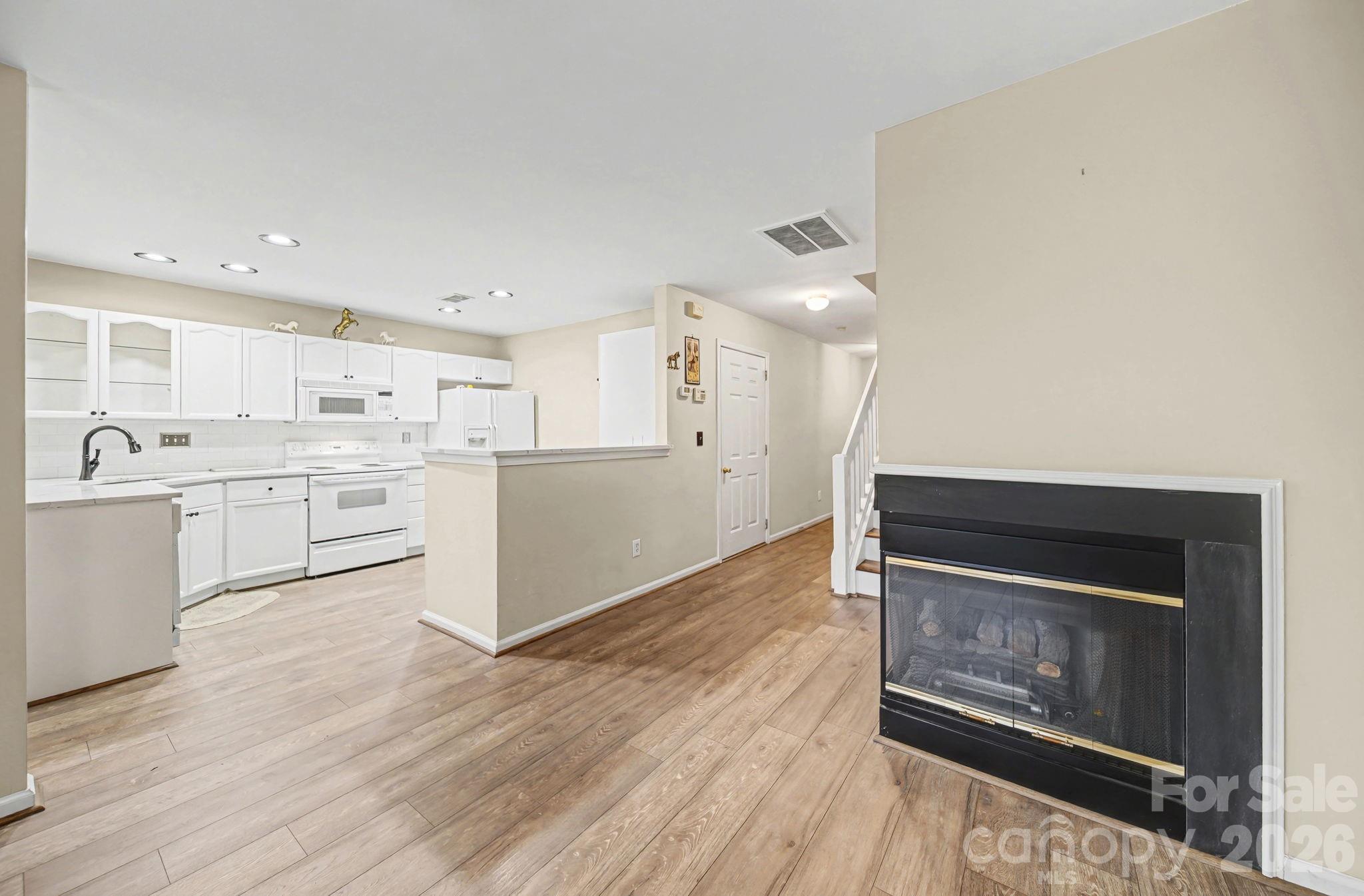 Huntington Ridge - Residential