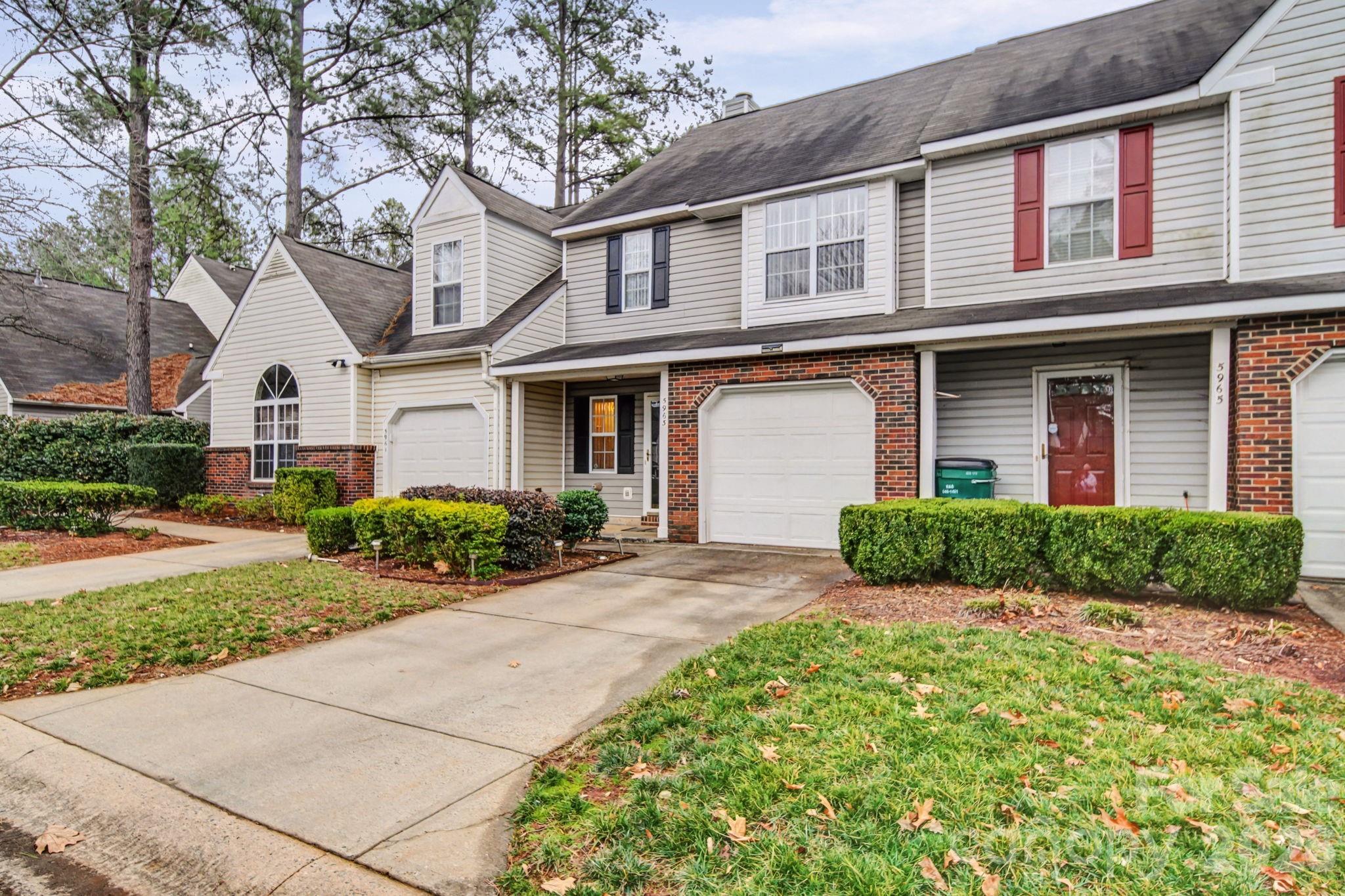 Huntington Ridge - Residential