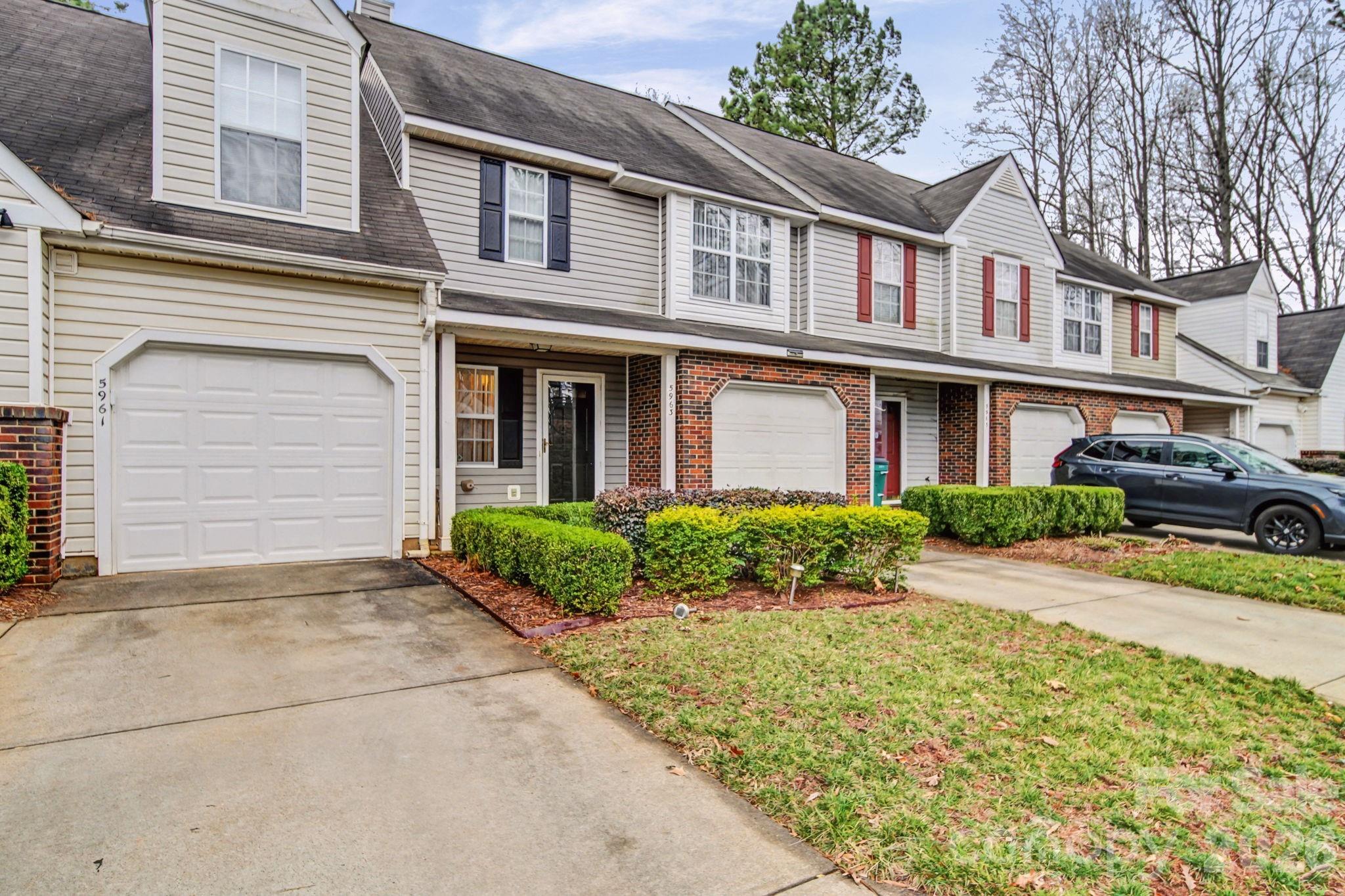 Huntington Ridge - Residential