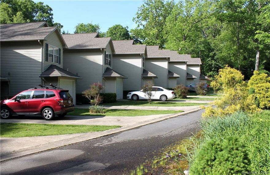 Welcome to a fantastic condo made for easy living and convenient to everything you need! This home is less than about 300 yards from beautiful Lake Tomahawk which features a walking trail, playground, tennis courts and the town pool. Basketball courts are also close by and there is a free summer concert series at the lake. Downtown Black Mountain is only about 1/2 mile away featuring quaint shopping and unique restaurants! Each bedroom has their own private bath, the master has a screened porch!