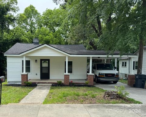 Single Family Residence in Dallas NC 509 Maple Street.jpg