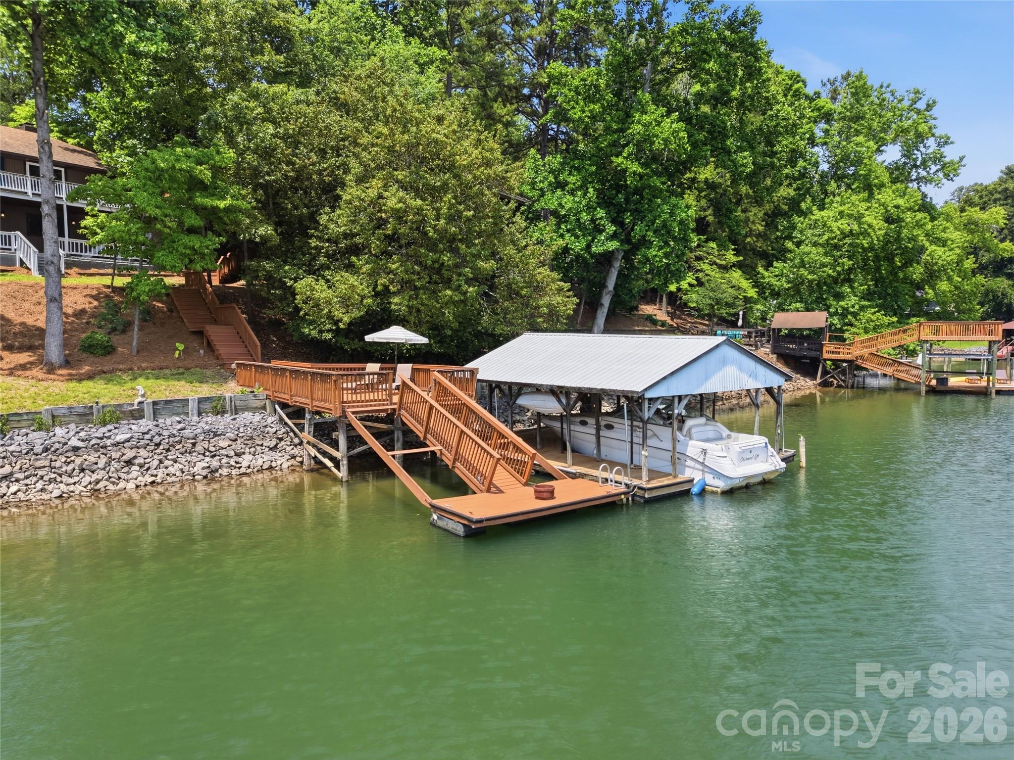 Tega Cay - Residential