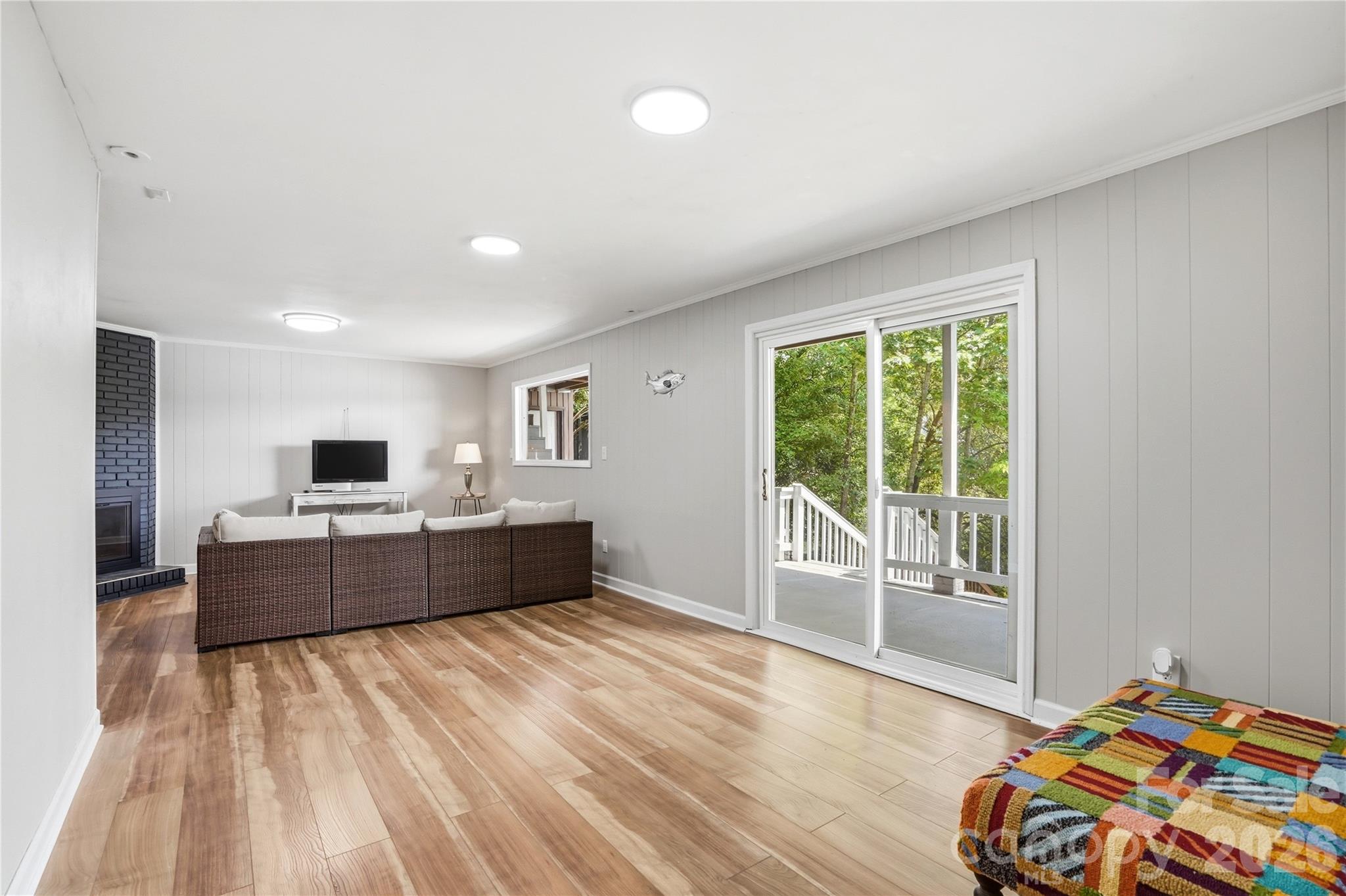 Tega Cay - Residential