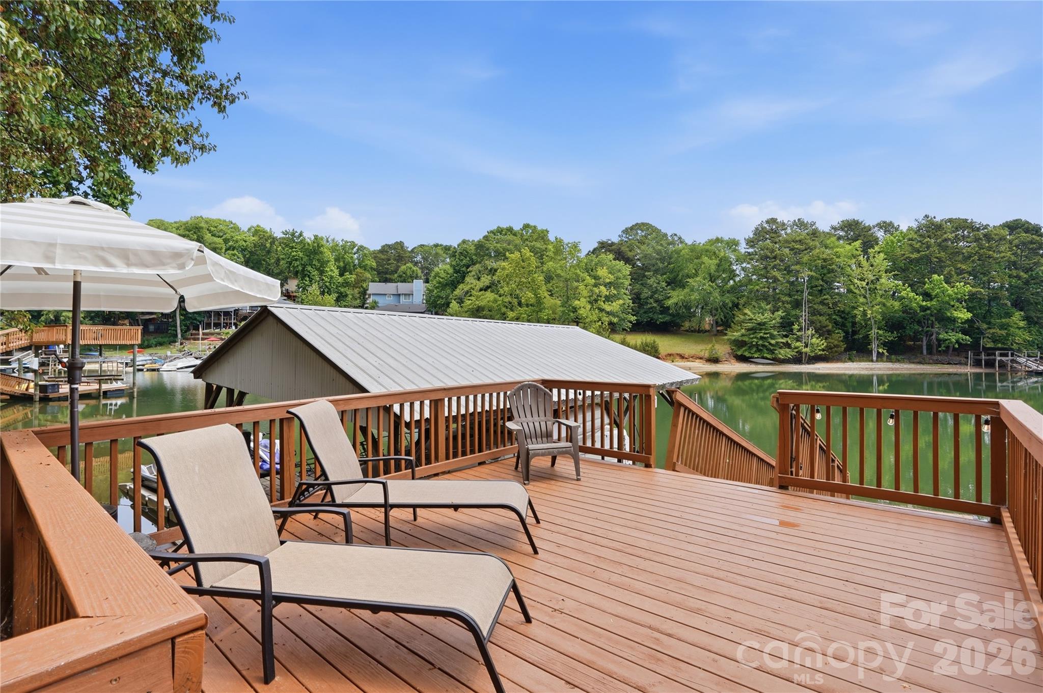 Tega Cay - Residential
