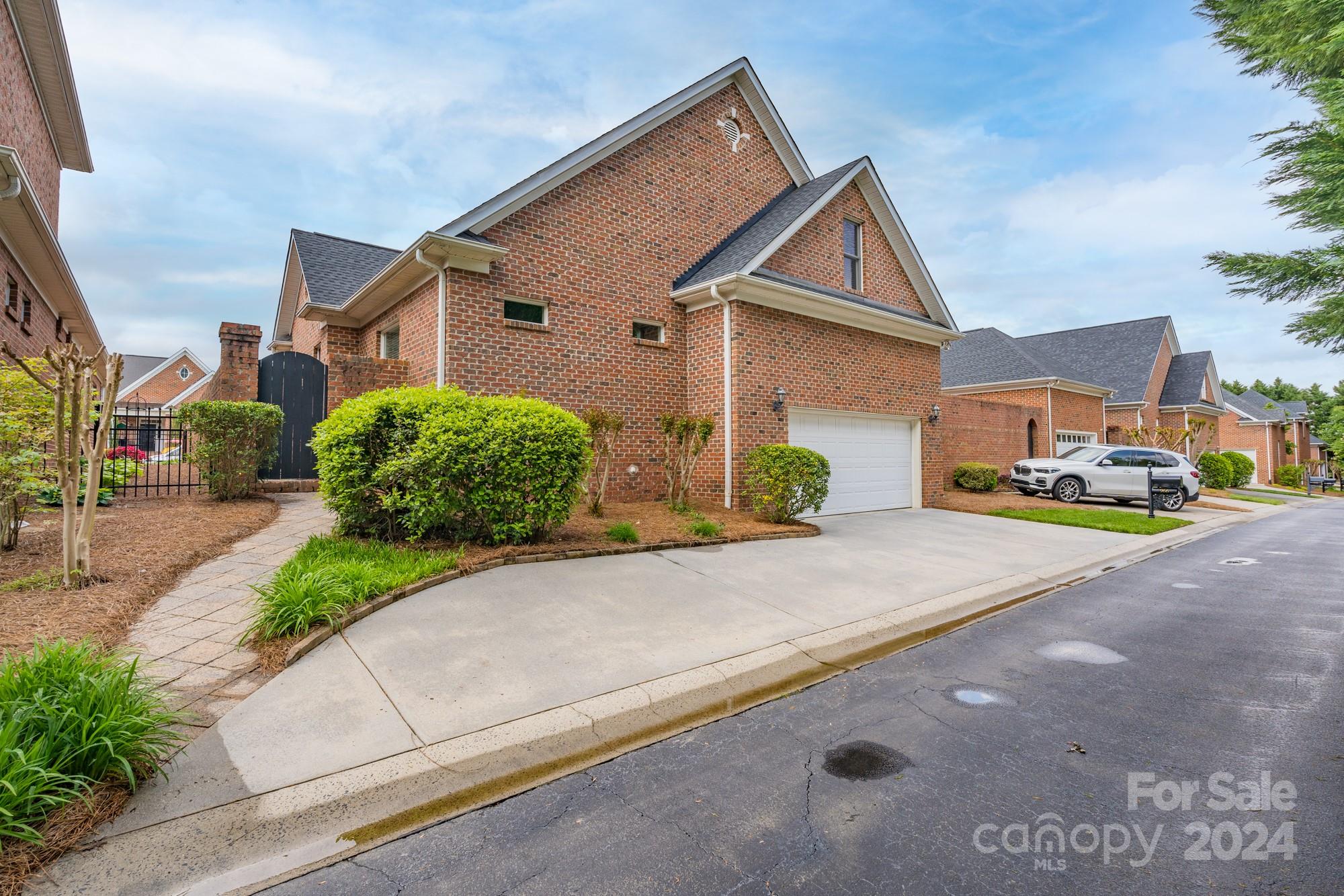 Laurel Creek - Residential