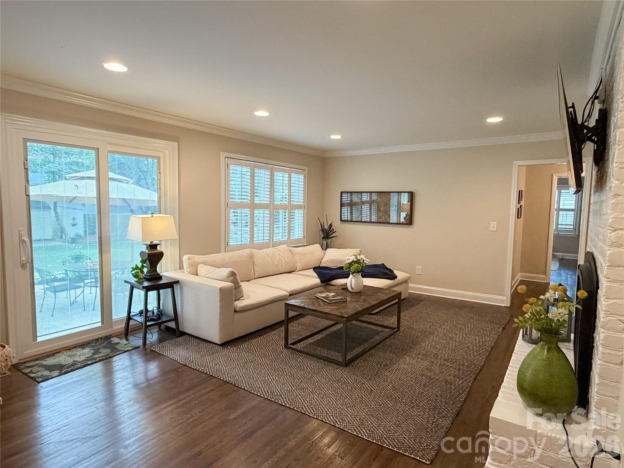Beverly Woods East - Residential
