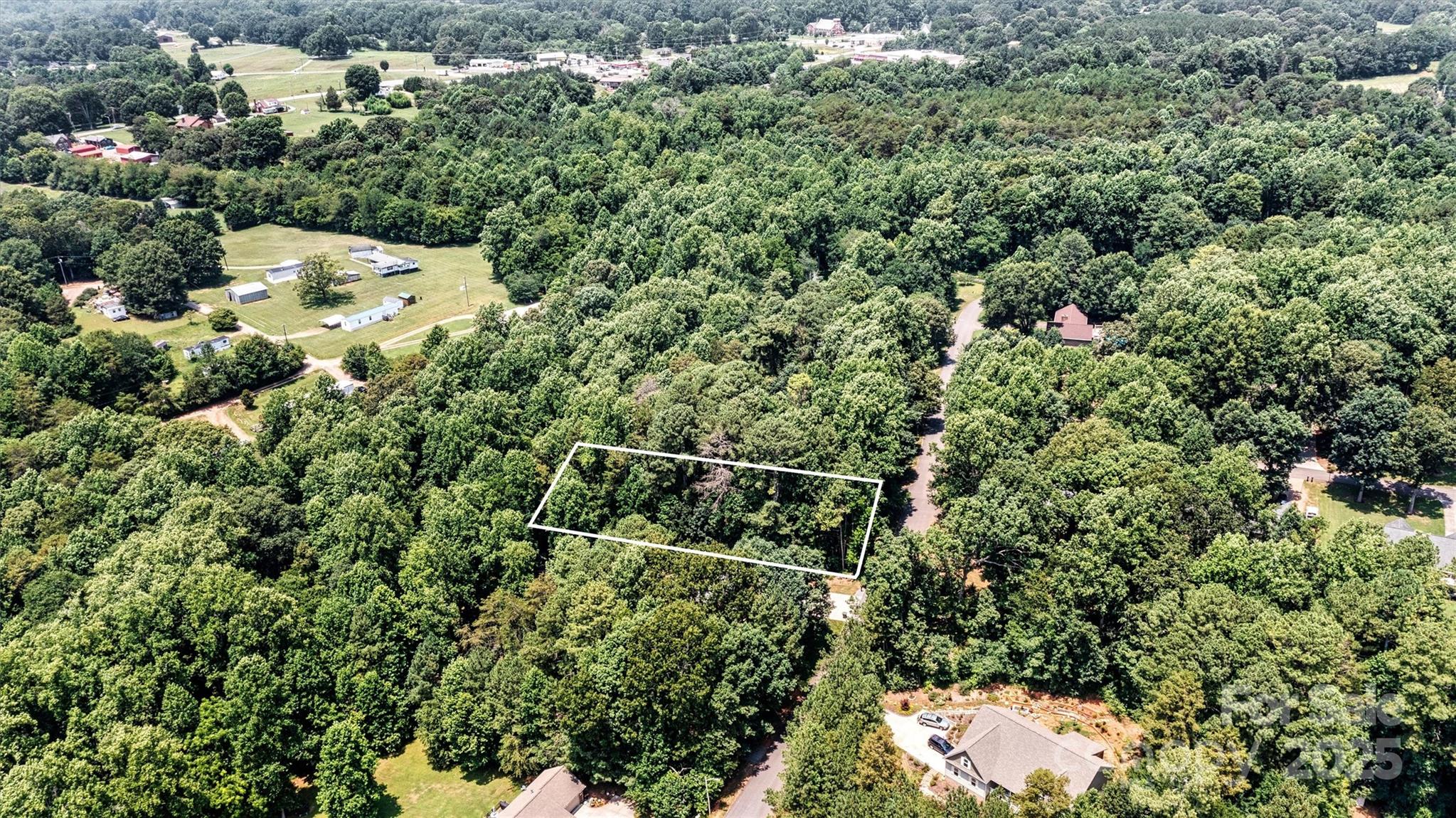 1400 Kensington Circle