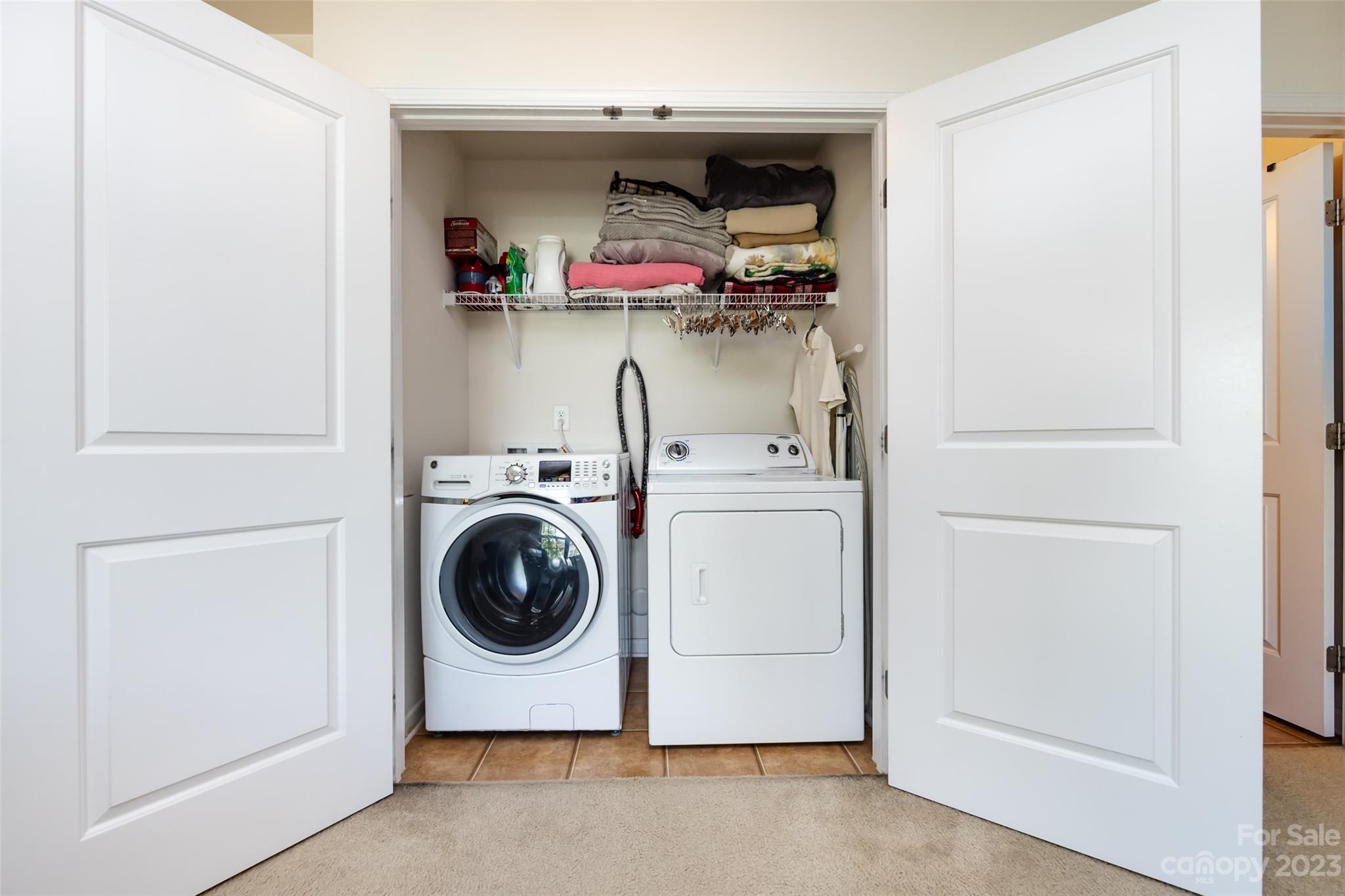 Hawk Ridge - Residential