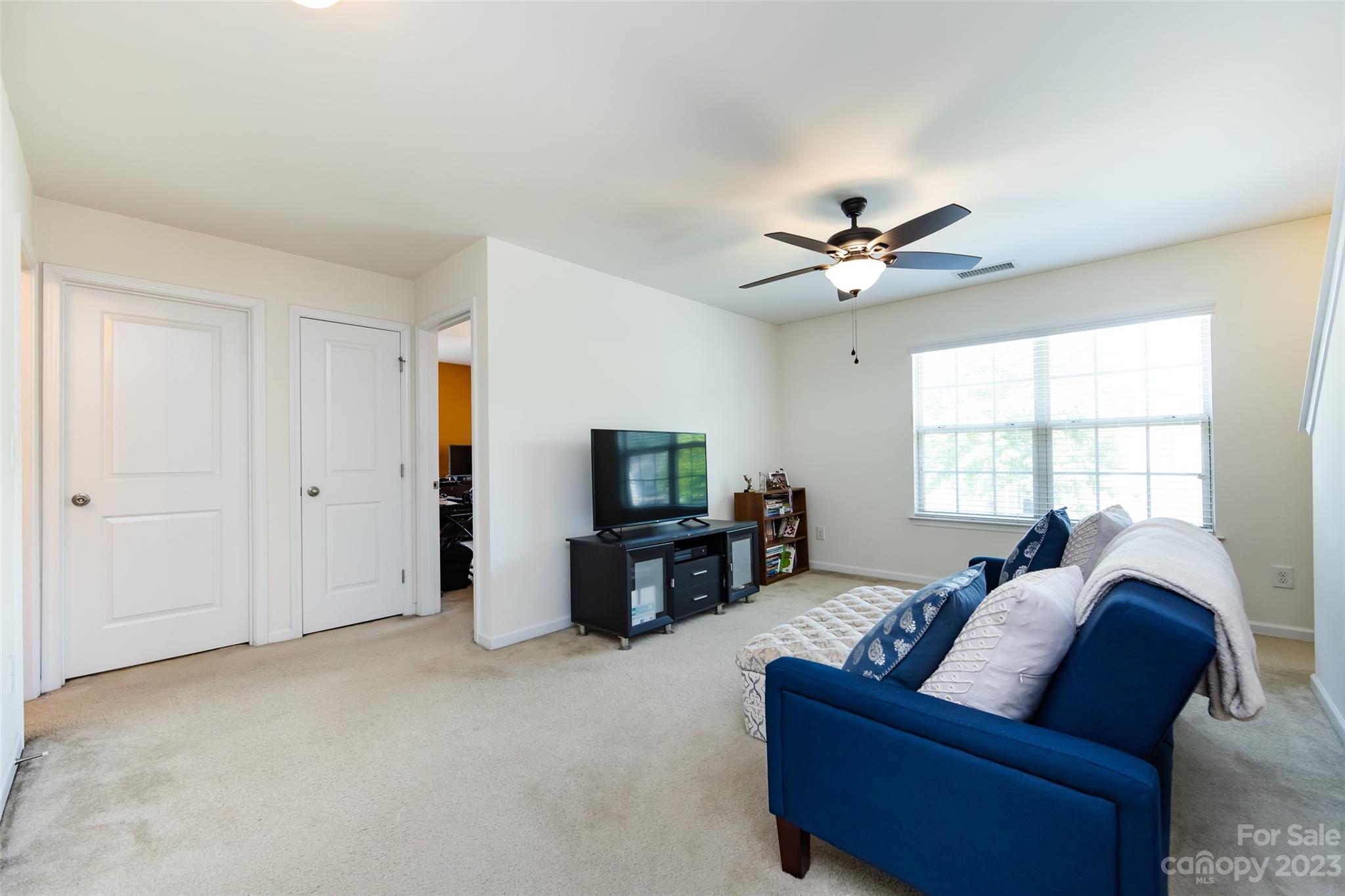 Hawk Ridge - Residential