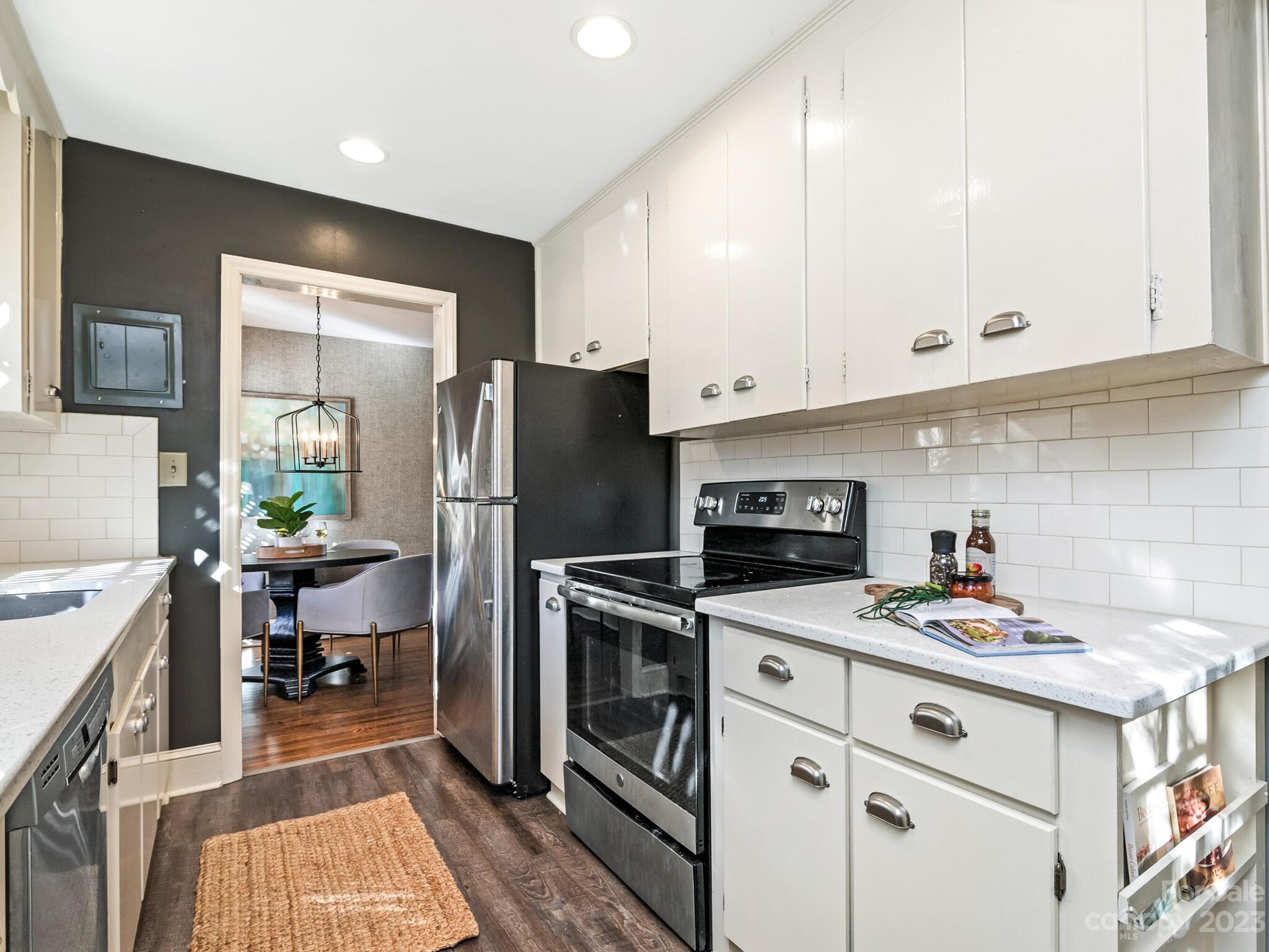 Merry Oaks - Residential