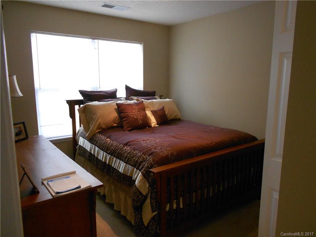 Old Stone Crossing - Residential