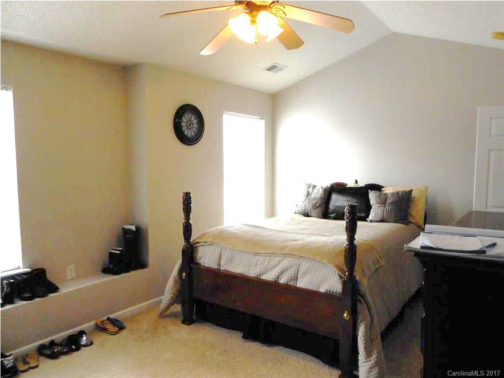 Old Stone Crossing - Residential