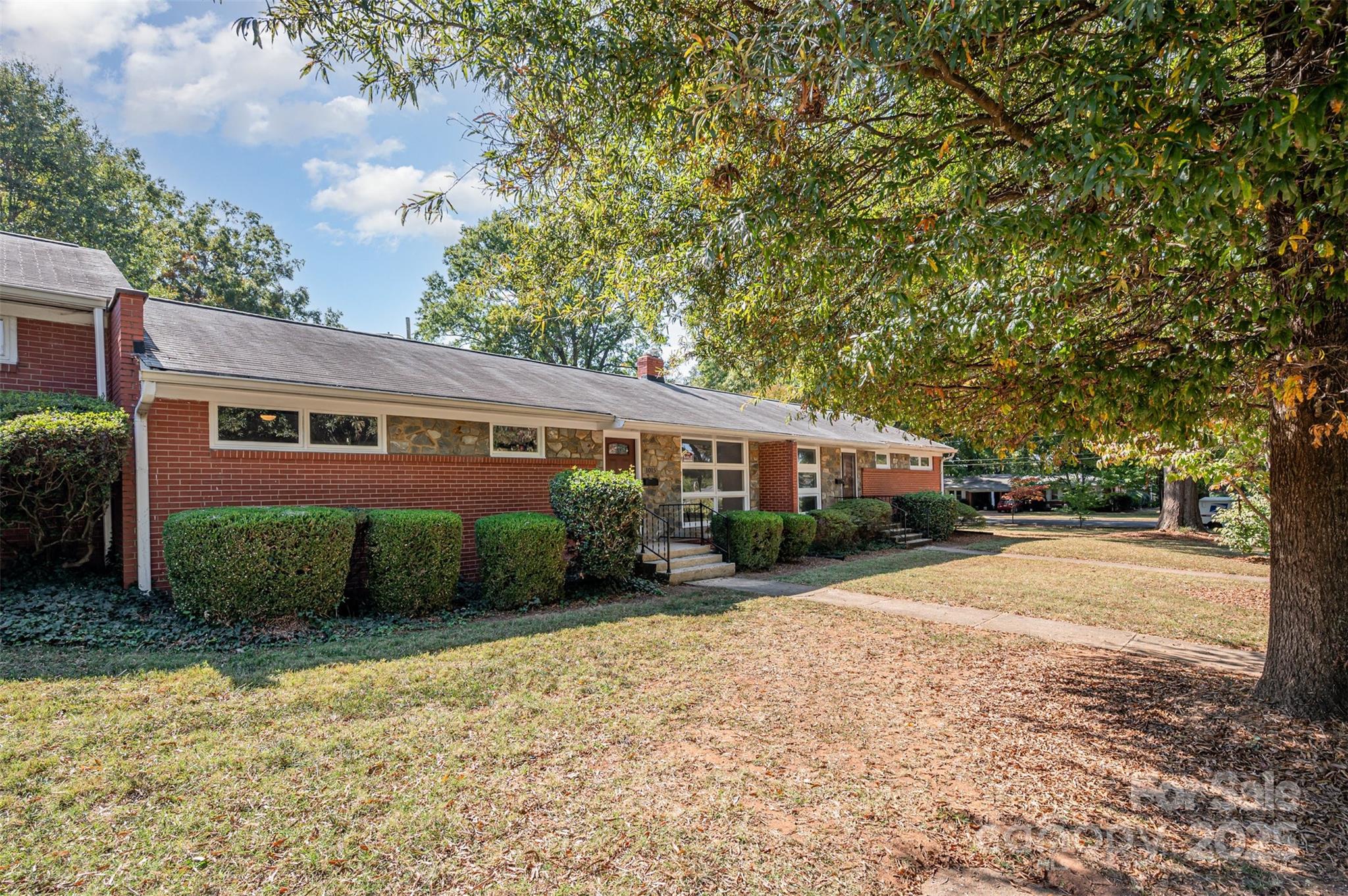 1015 Andover Road