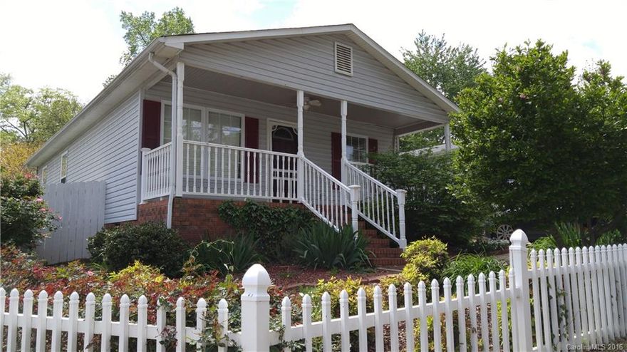 This sweet 3 bedroom 2 bath home is looking for some new tenants. The home is in the process of getting new paint.