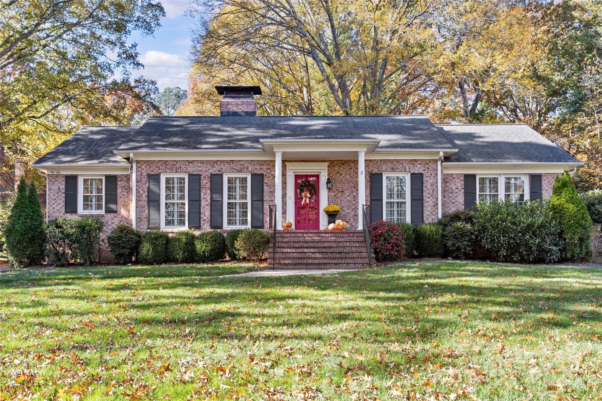 7526 Whistlestop Road