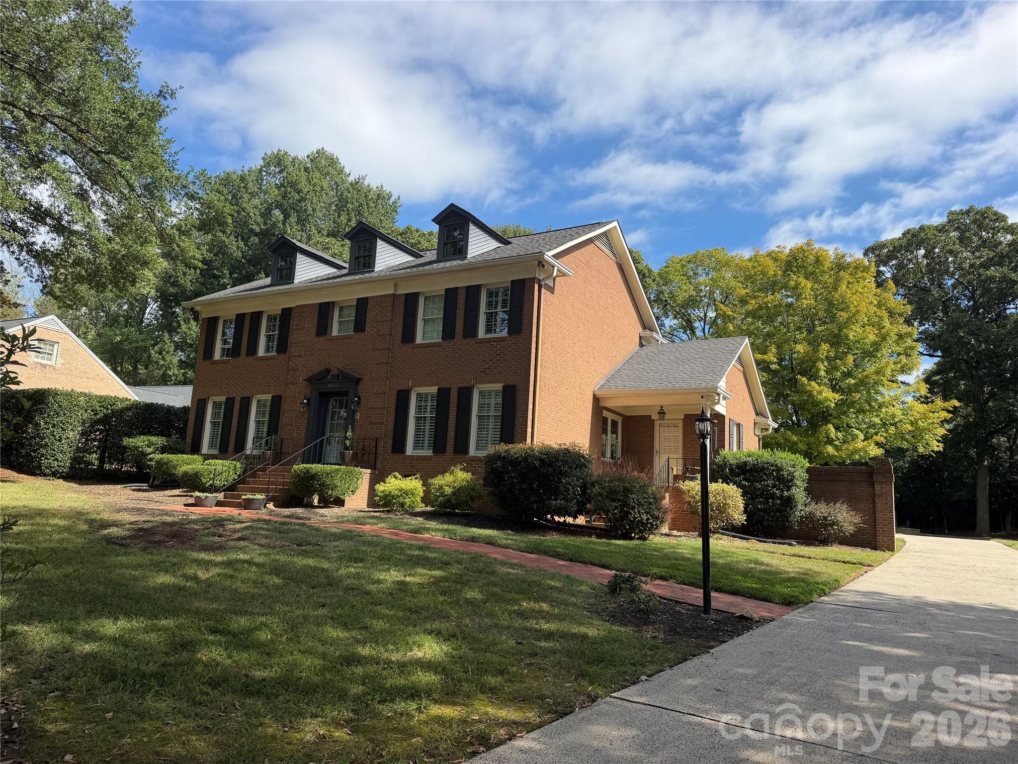 4533 Arborway Way