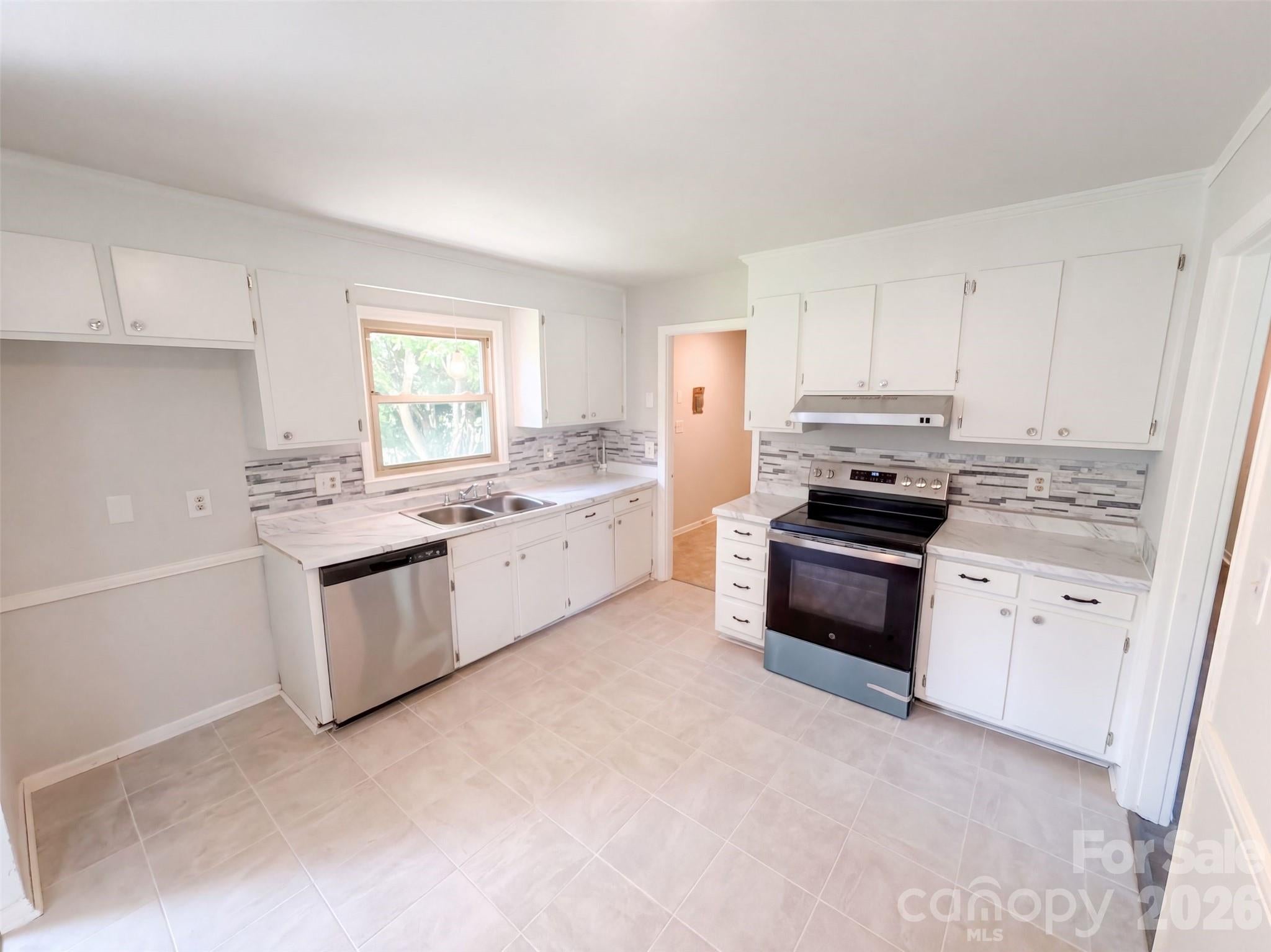6531 Rosecran Drive
