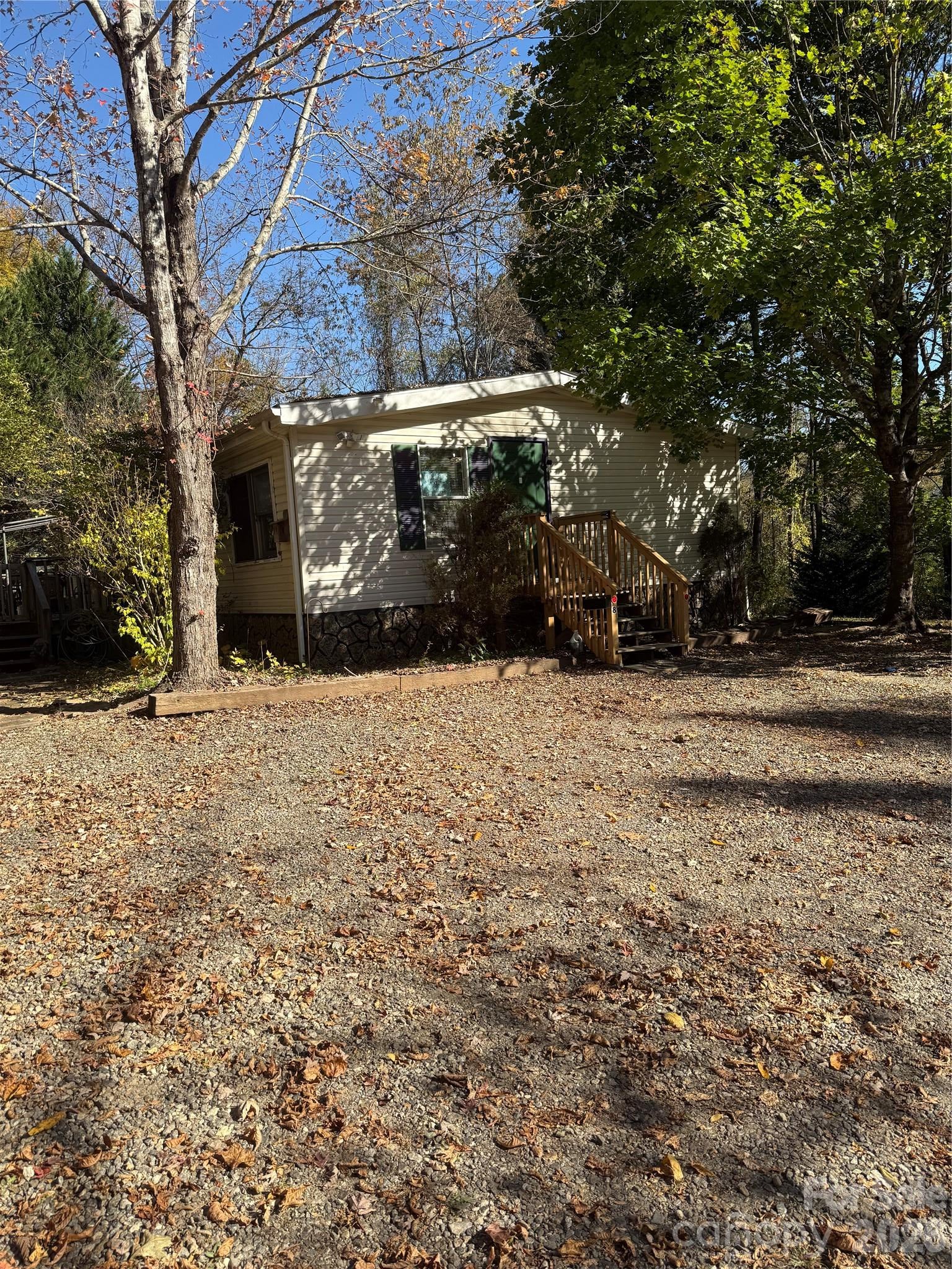8 Longs Chapel Road
