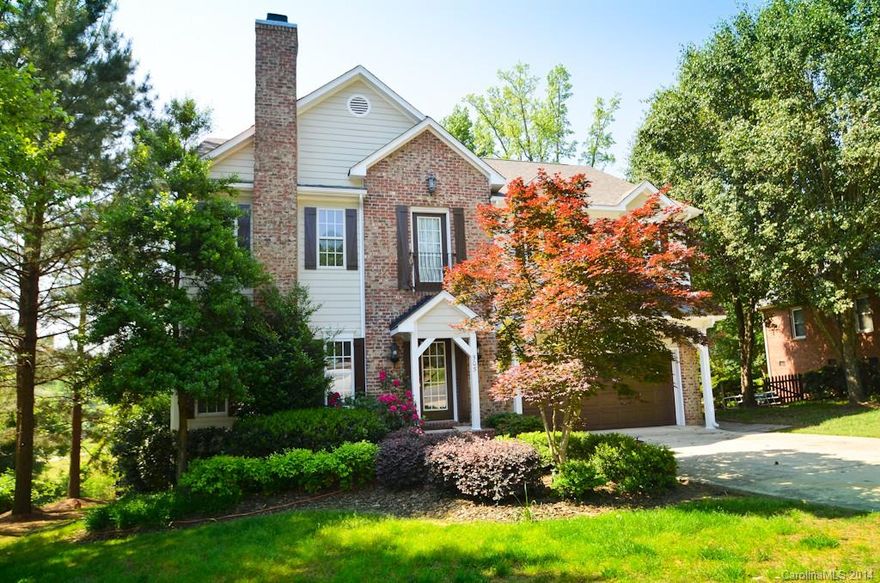 Remarkable value in Myers Pk School Dist. Charming French country kitchen, ss Jenn-Air appl. Elegant baths, custom walk-in closet, wrought iron stair case & balcony trim, 2 lofts, gas & wood fp. Spacious lot near South Park & Arboretum, in gorgeous Wimbledon. Cstm-built, w/grt bones & architectural features.With a few updates hm cld be showplace! New microwv, ext paint and deck stain 5/2014. Refrigerator remains along w custom buffet currently in den, movable to any rm. Hm Warranty.Motivated slr