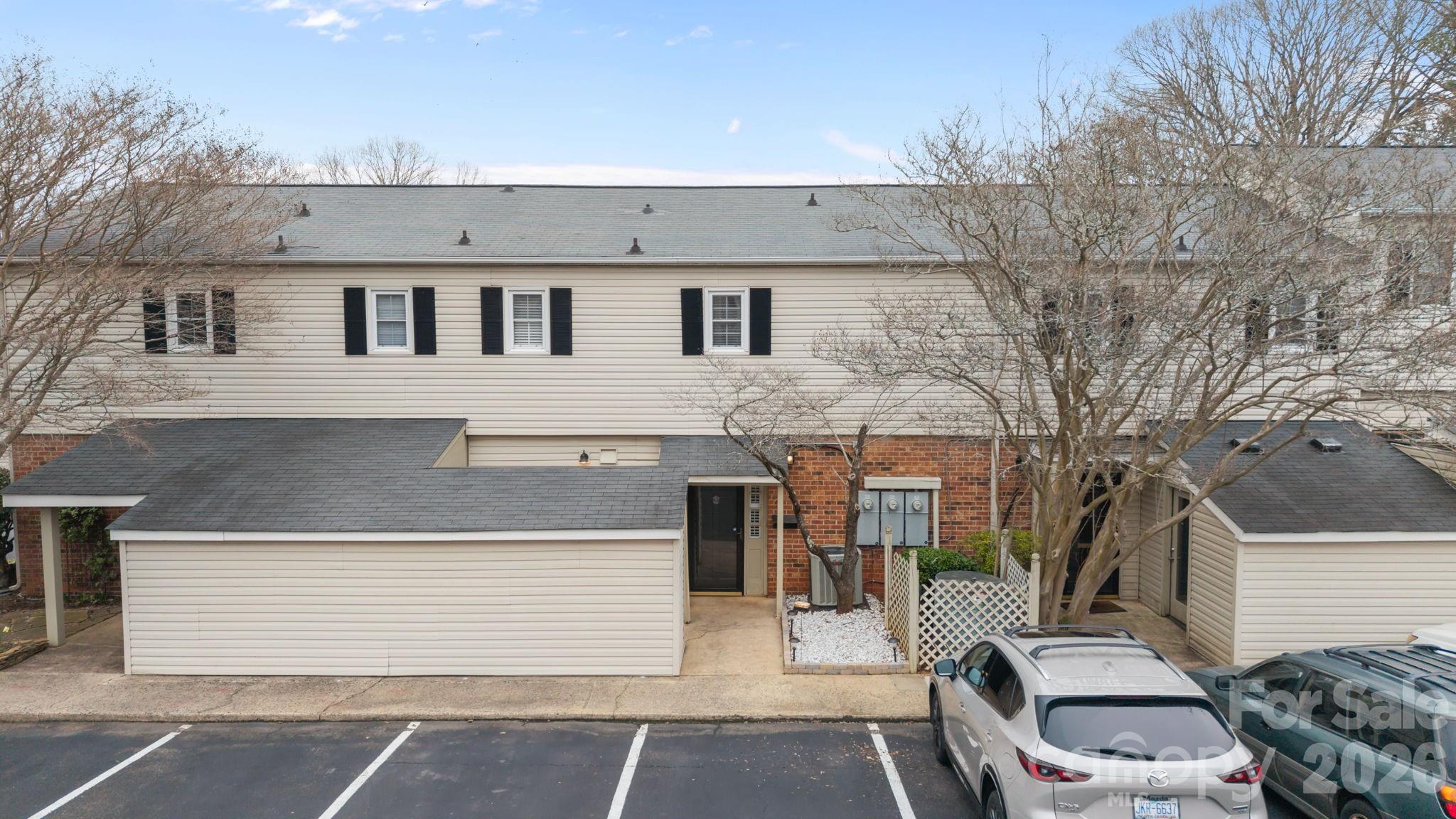 5943 Quail Hollow Road B