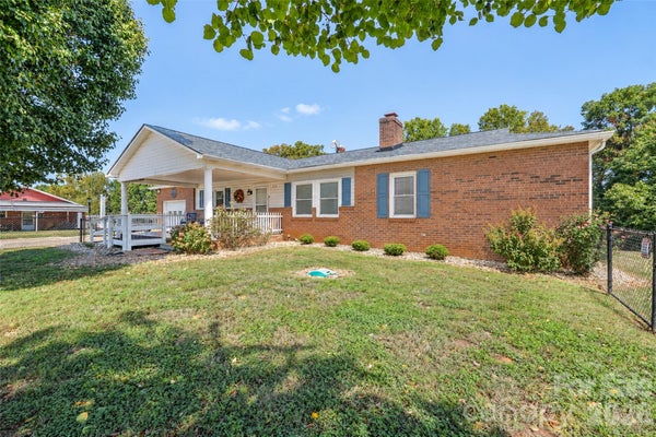1039 ENOLA RD, MORGANTON, NC 28655 - Image 7a11c651ca00af42d14dfd57171dac36/3948108593
