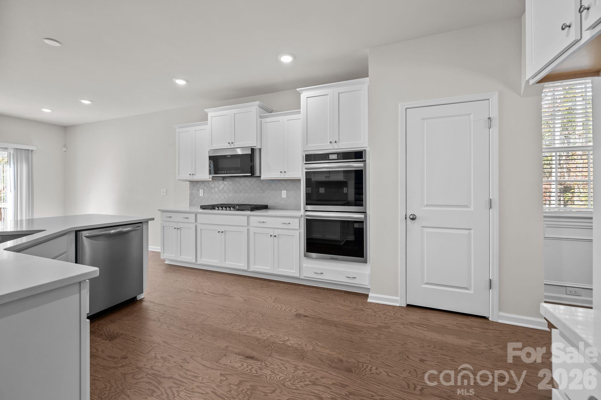 The Estates at Arlington Woods - Residential