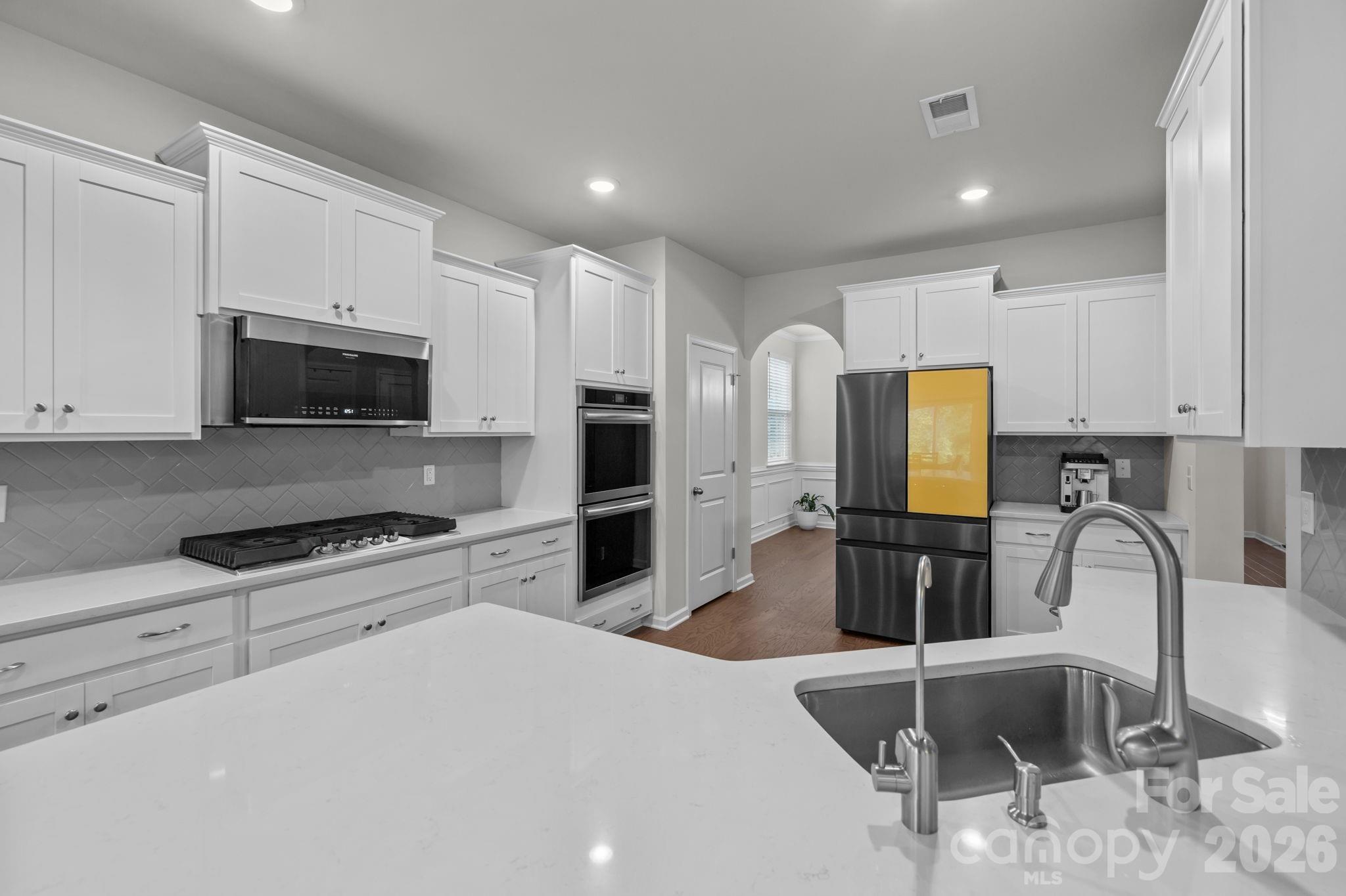 The Estates at Arlington Woods - Residential