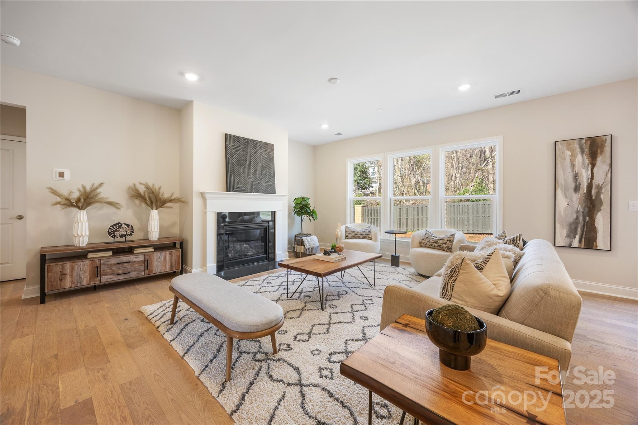 Patterson Pond - Residential